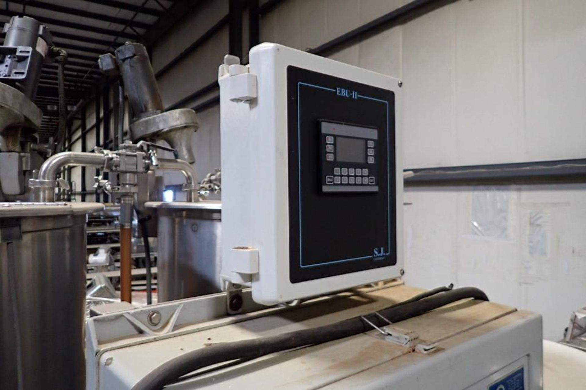 Spray Dynamics liquid and dry additive system. {Located in Visalia, CA} - Image 6 of 25