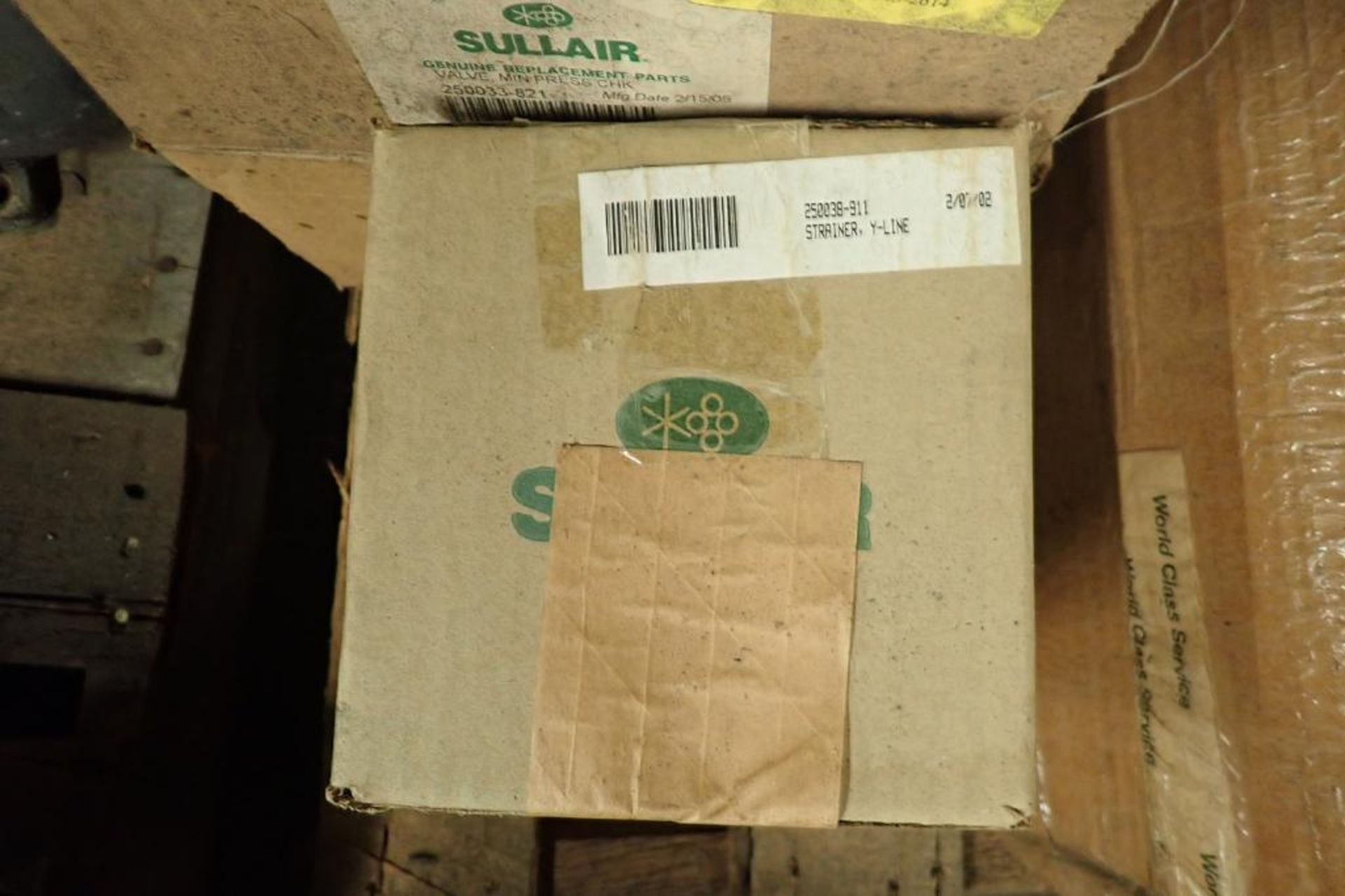 Pallet of Sullair compressor parts. {Located in Dixon, IL} - Image 5 of 12