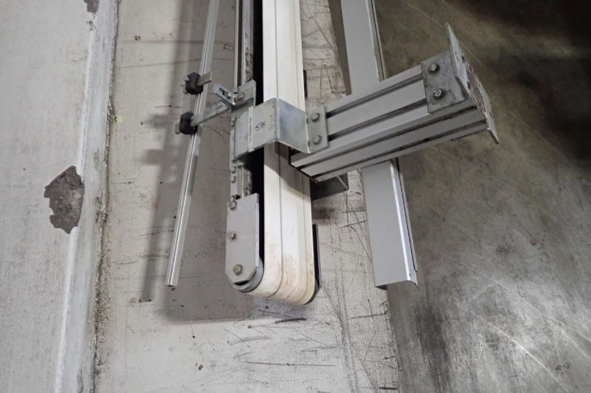 Aluminum belt conveyor. {Located in Visalia, CA} - Image 4 of 5