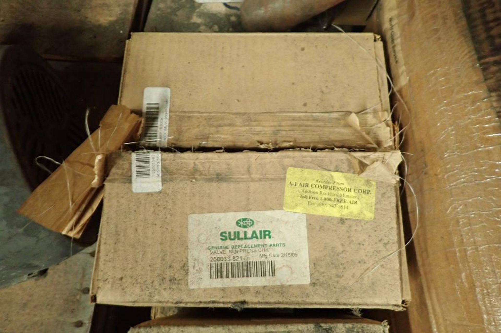 Pallet of Sullair compressor parts. {Located in Dixon, IL} - Image 3 of 12