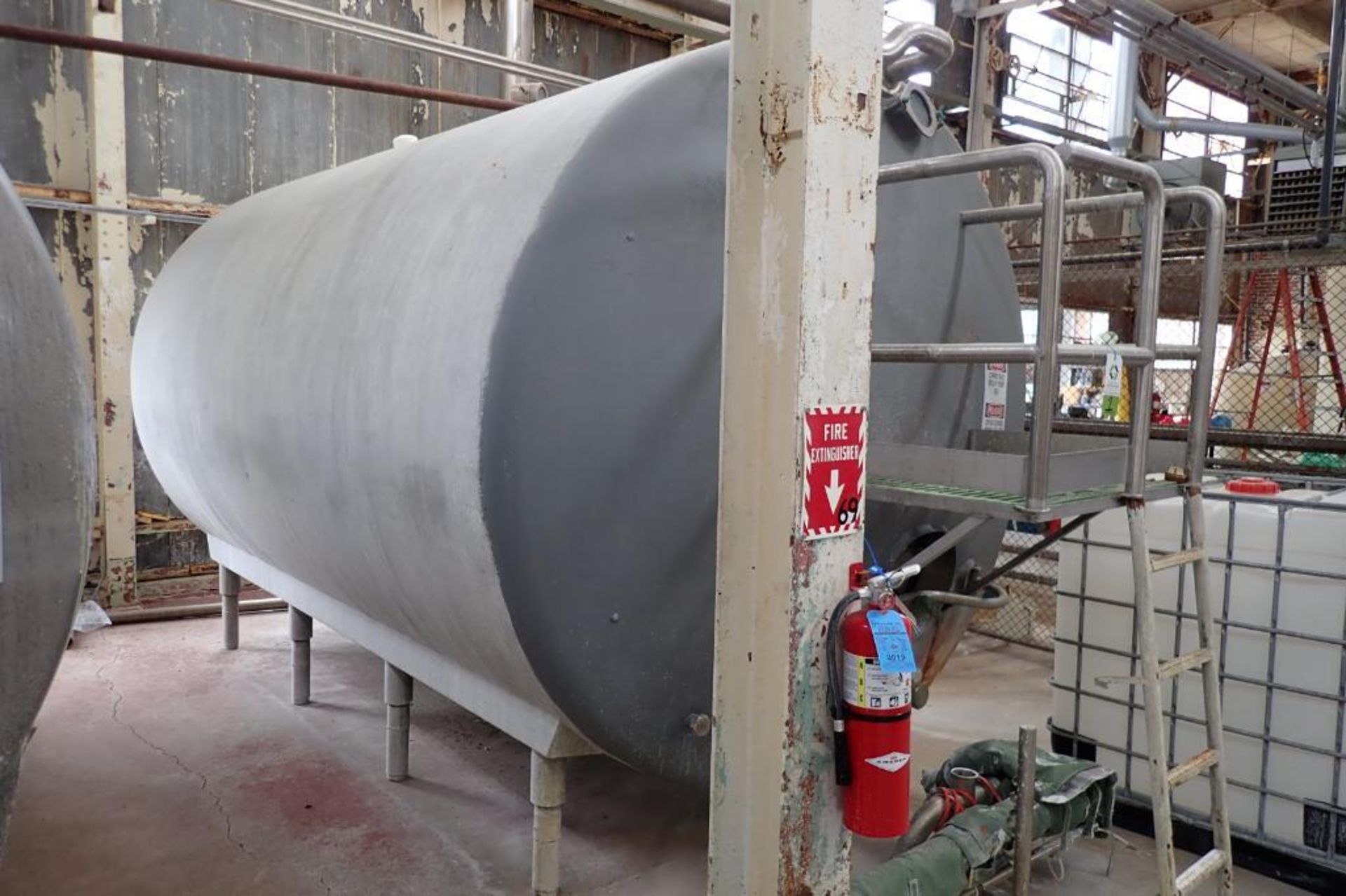 Dairy Apparatus SS horizontal jacketed holding tank. {Located in Dixon, IL} - Image 4 of 9