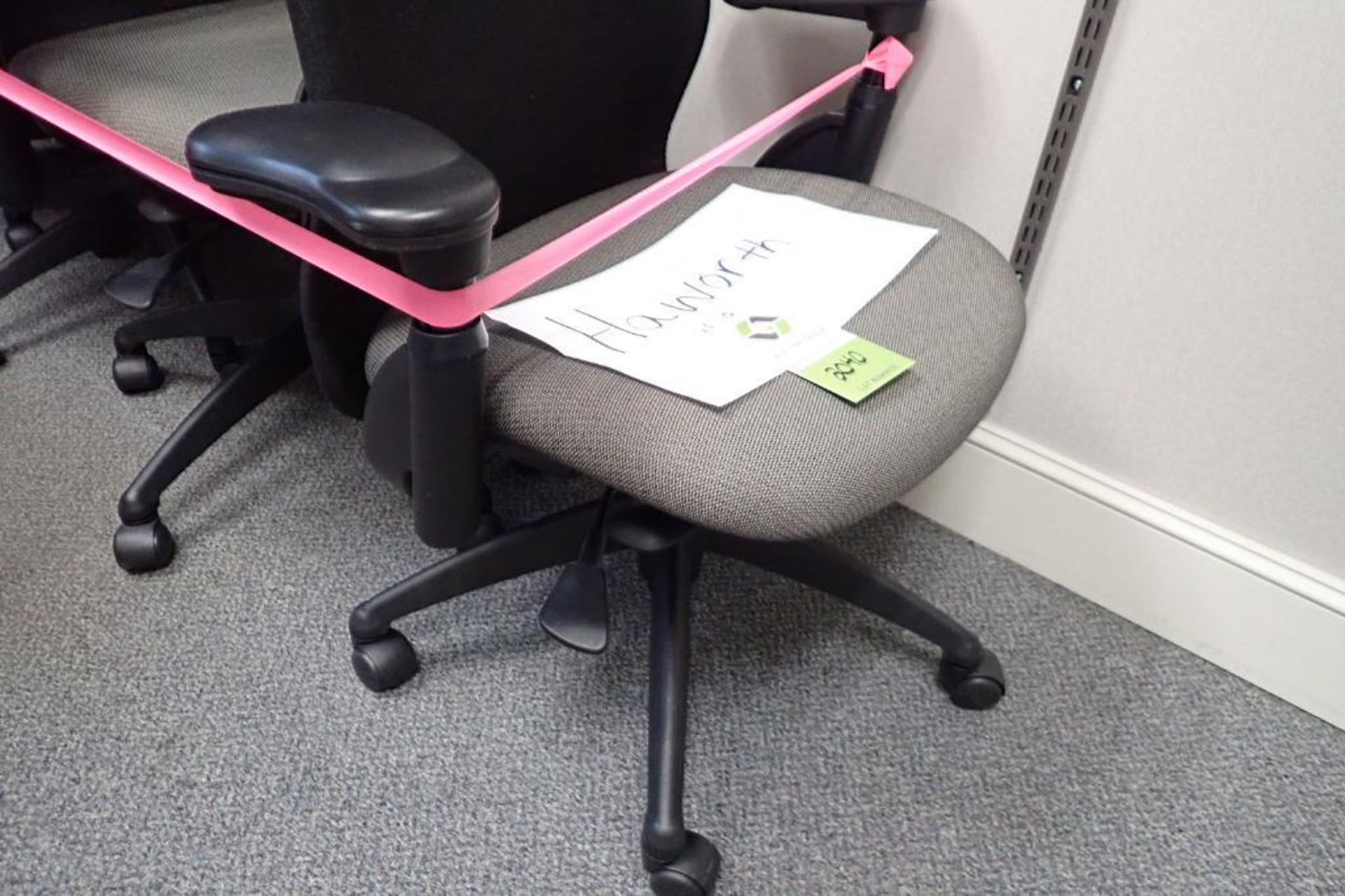 Haworth task chair - Image 3 of 5