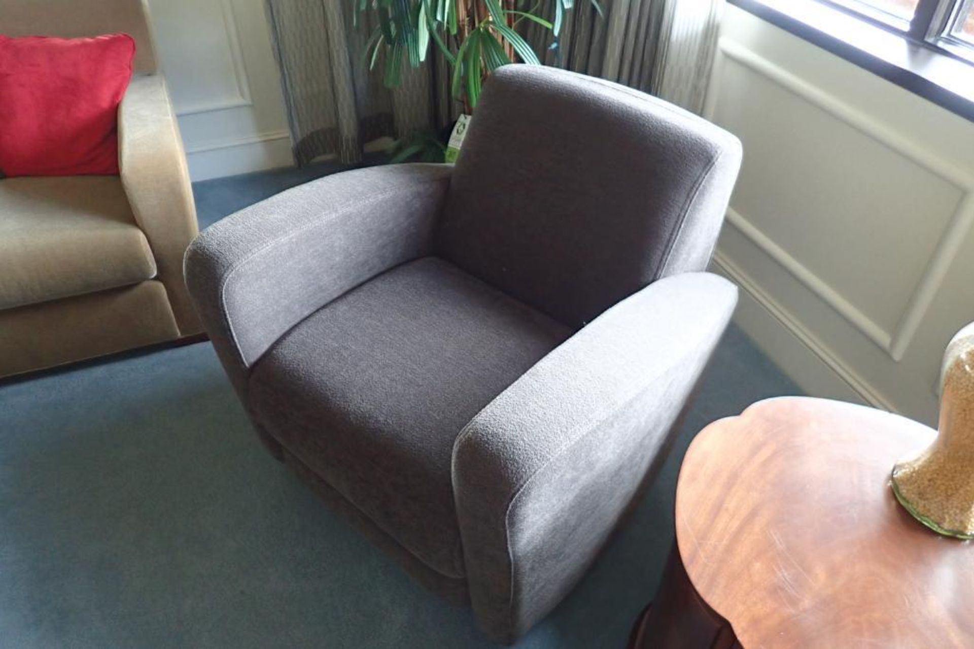 National reno one seat lounge chair - Image 3 of 5