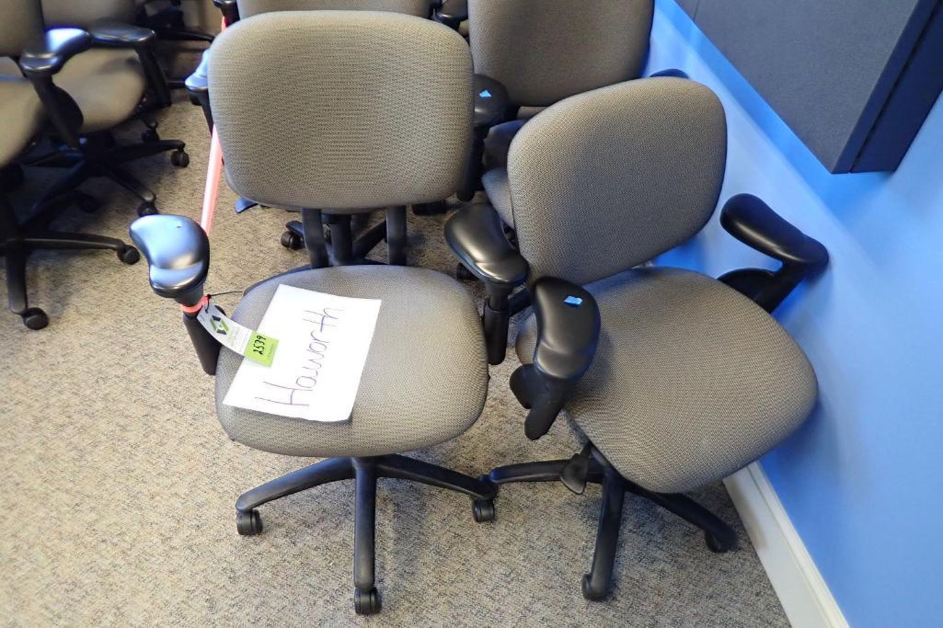 Haworth task chair - Image 3 of 4