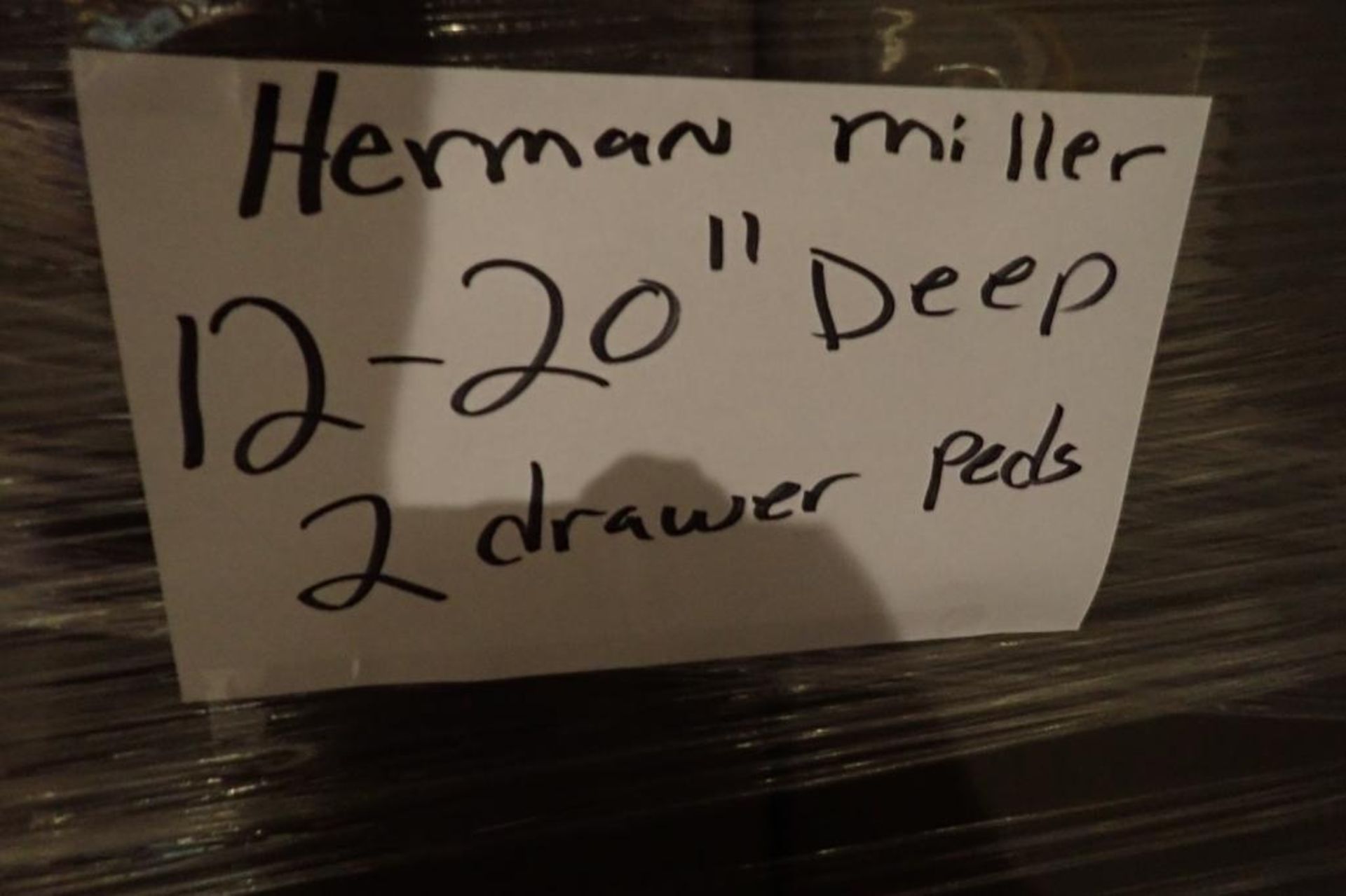 Herman Miller 2-drawer filing pedestal - Image 5 of 5