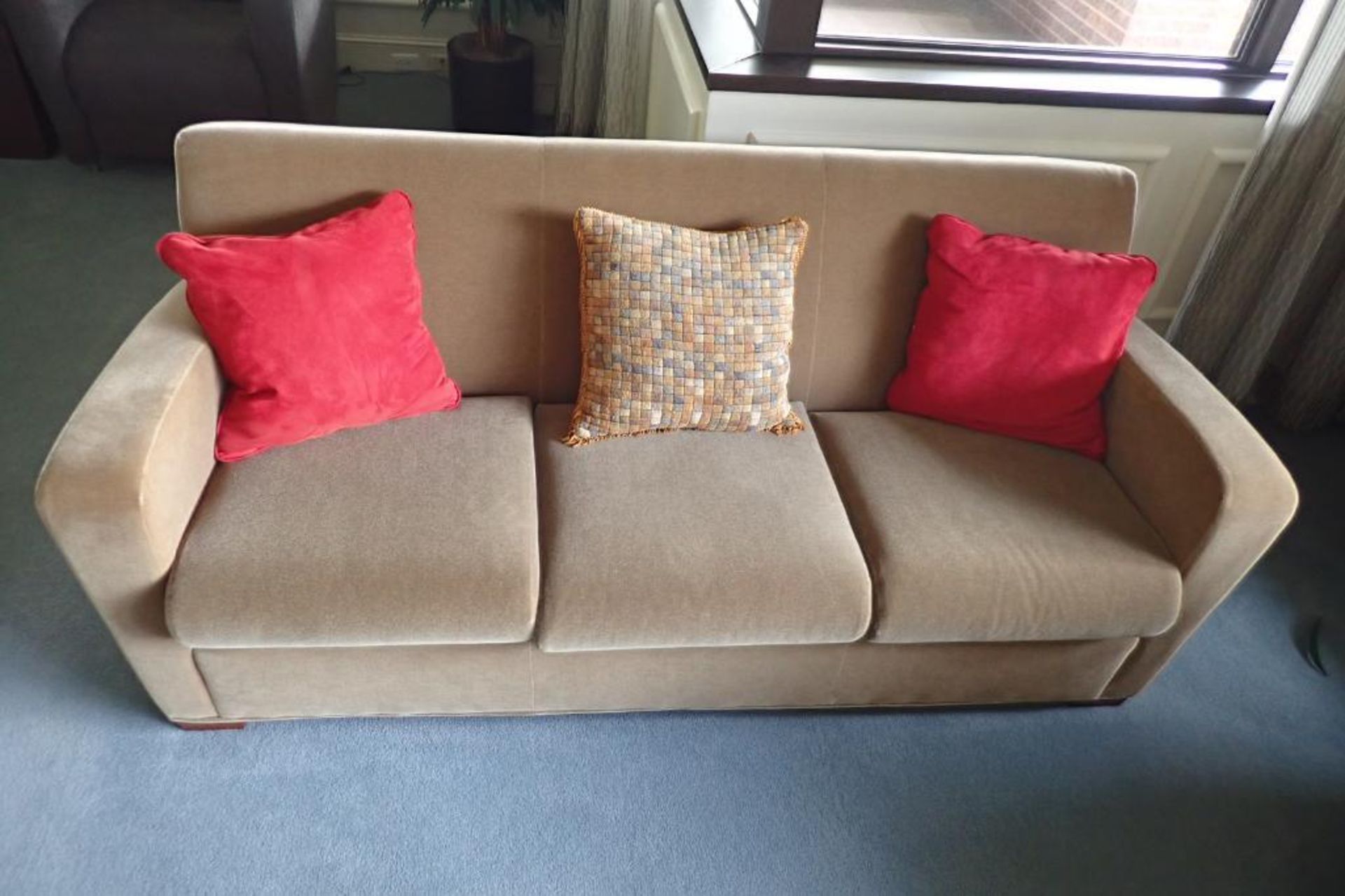 Cartwright sofa - Image 2 of 5