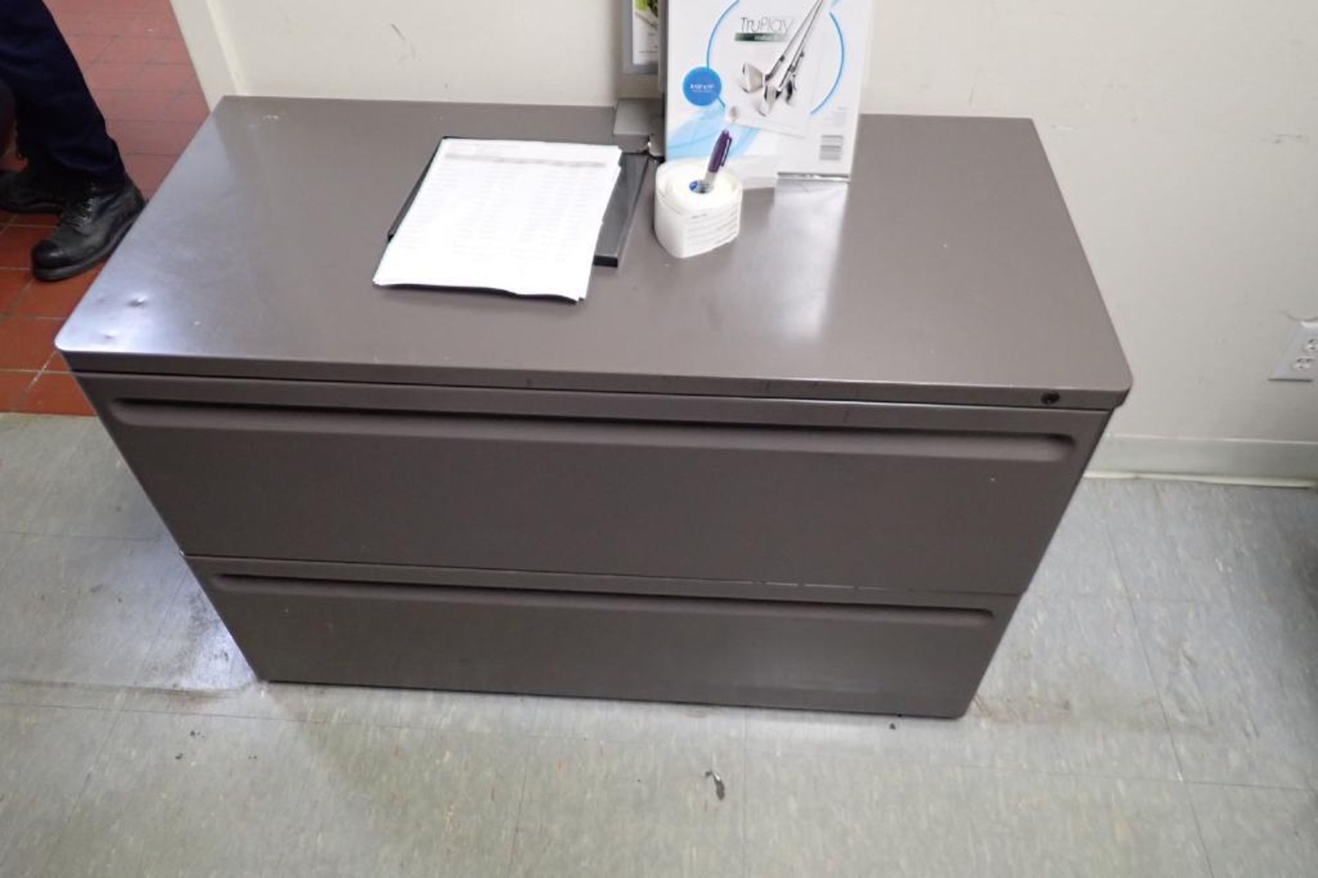 Contents of office, work surface wall track, 2 filing cabinets, 4 flip up doors, Fire Fyter safe - Image 5 of 6