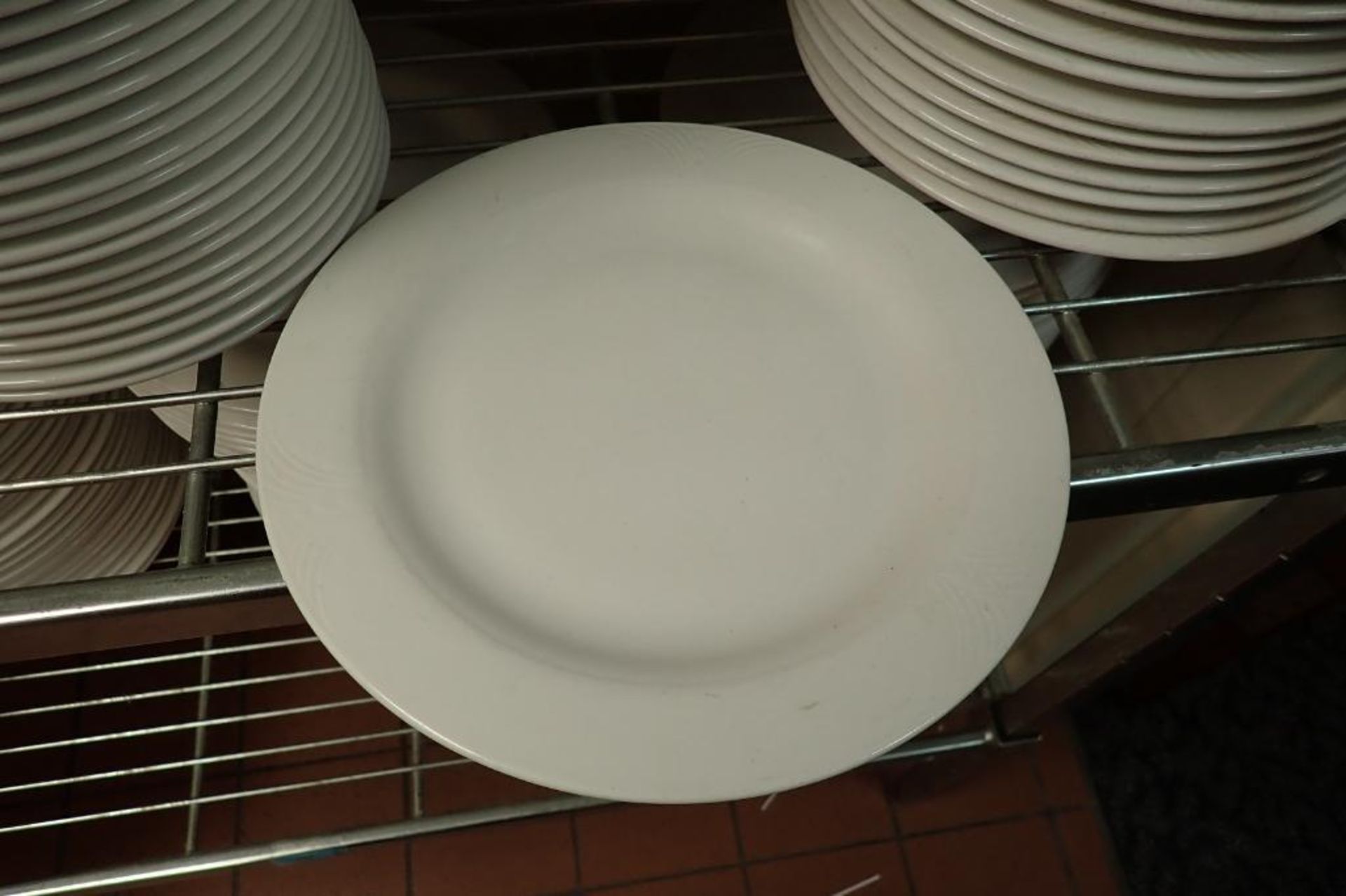 Lot of assorted dining plates - Image 5 of 6