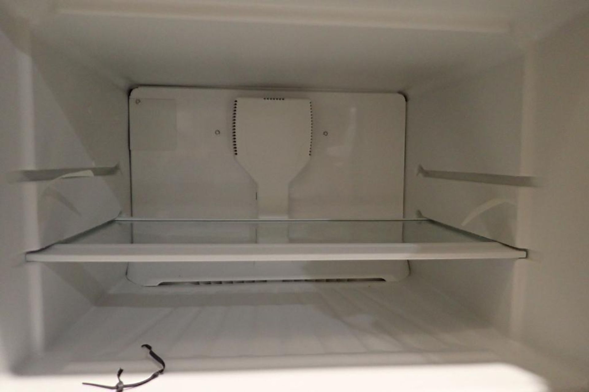 Whirlpool SS refrigerator and freezer combo - Image 4 of 7