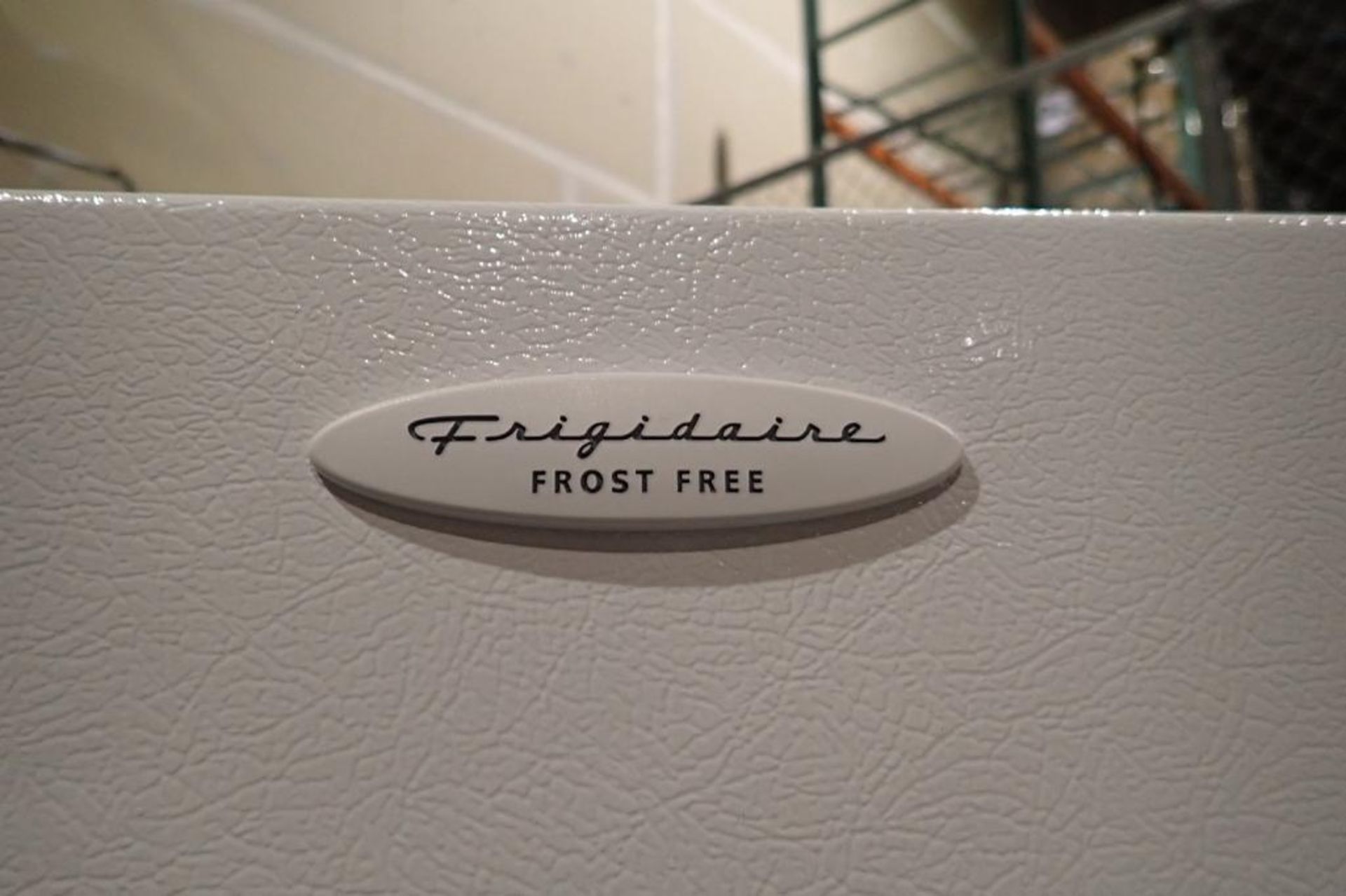 Frigidaire white upright freezer - Image 2 of 7