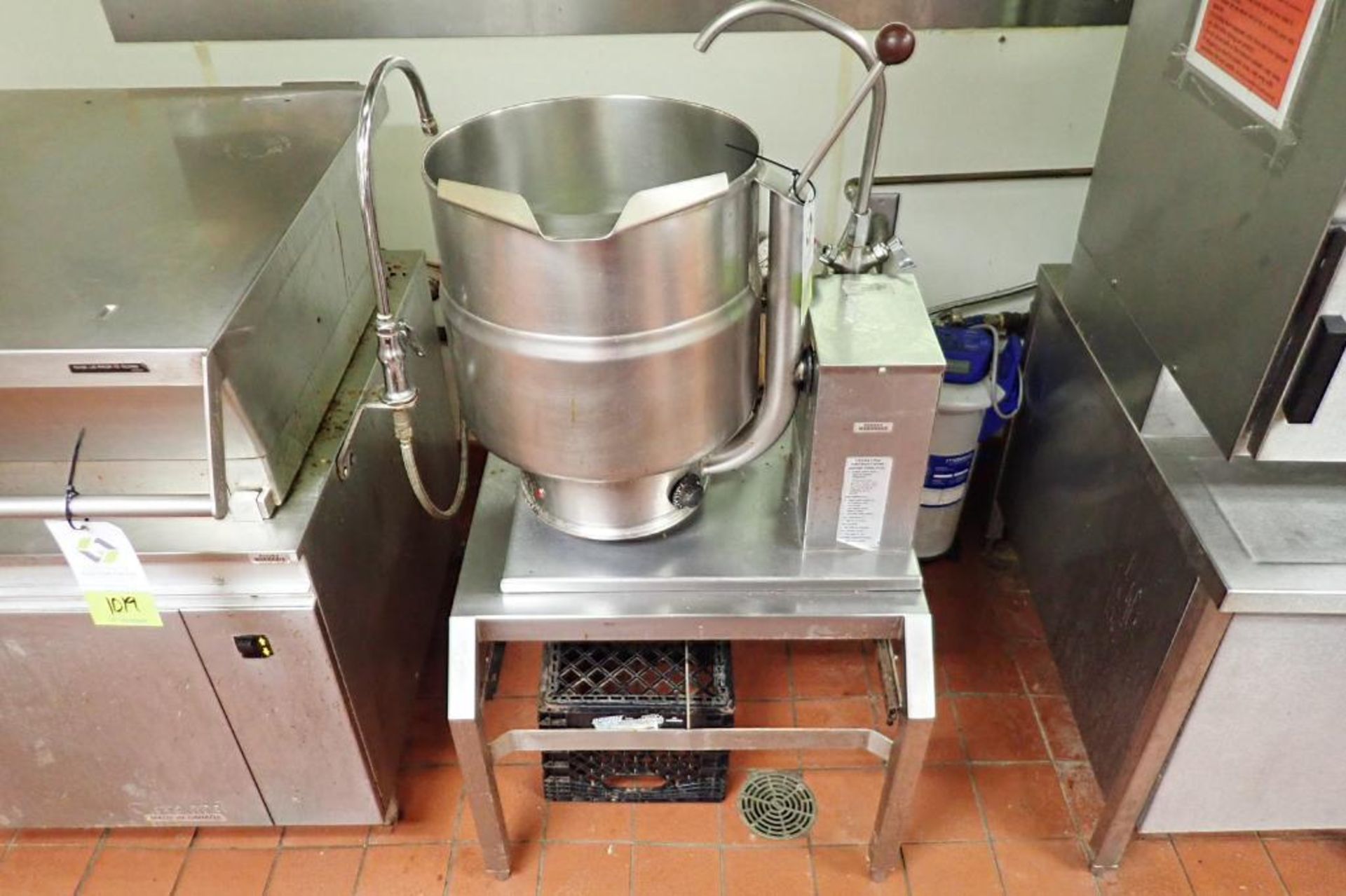 Groen jacketed tilt kettle