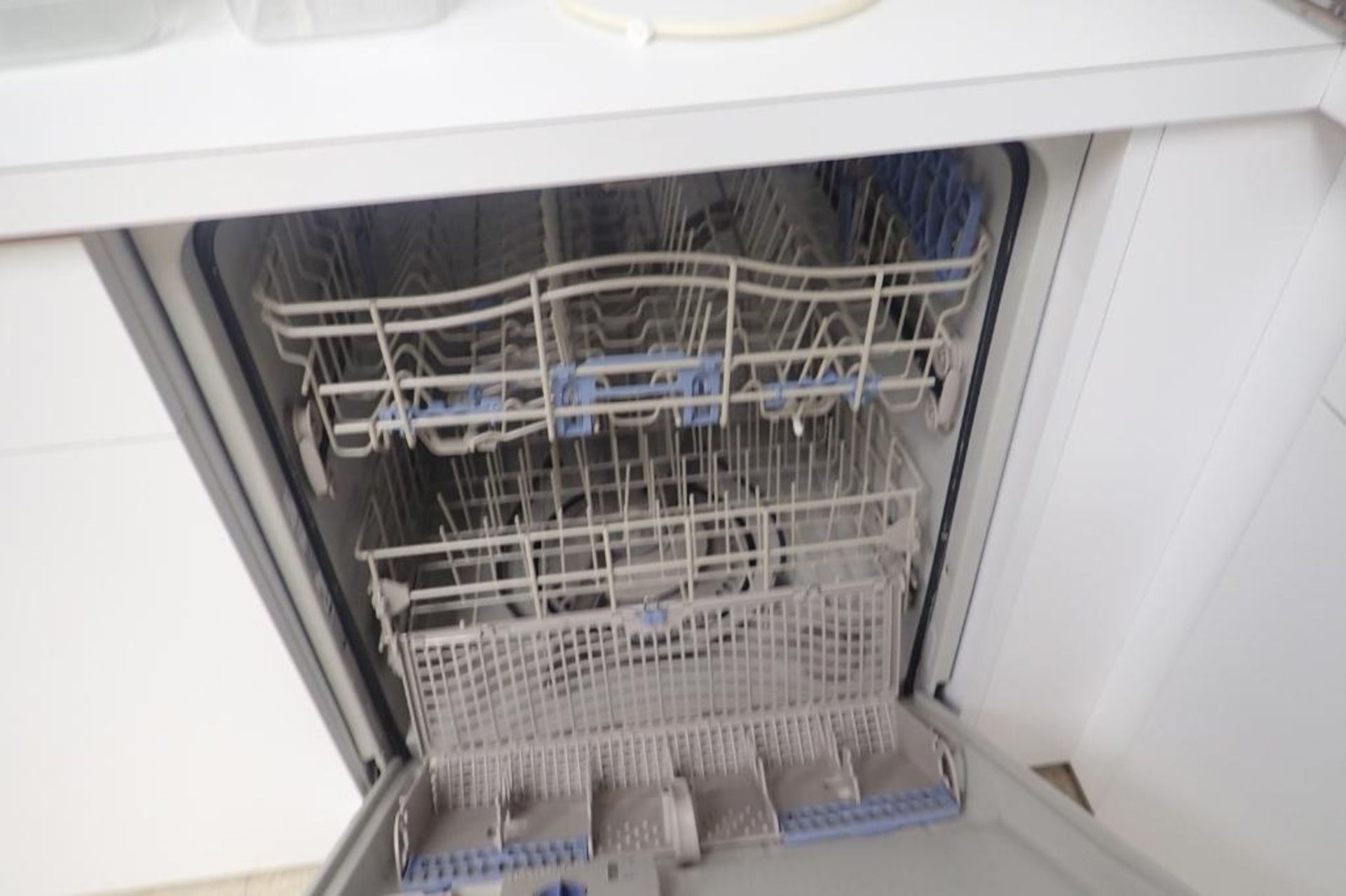 Whirlpool Quiet Partner III dishwasher - Image 5 of 5