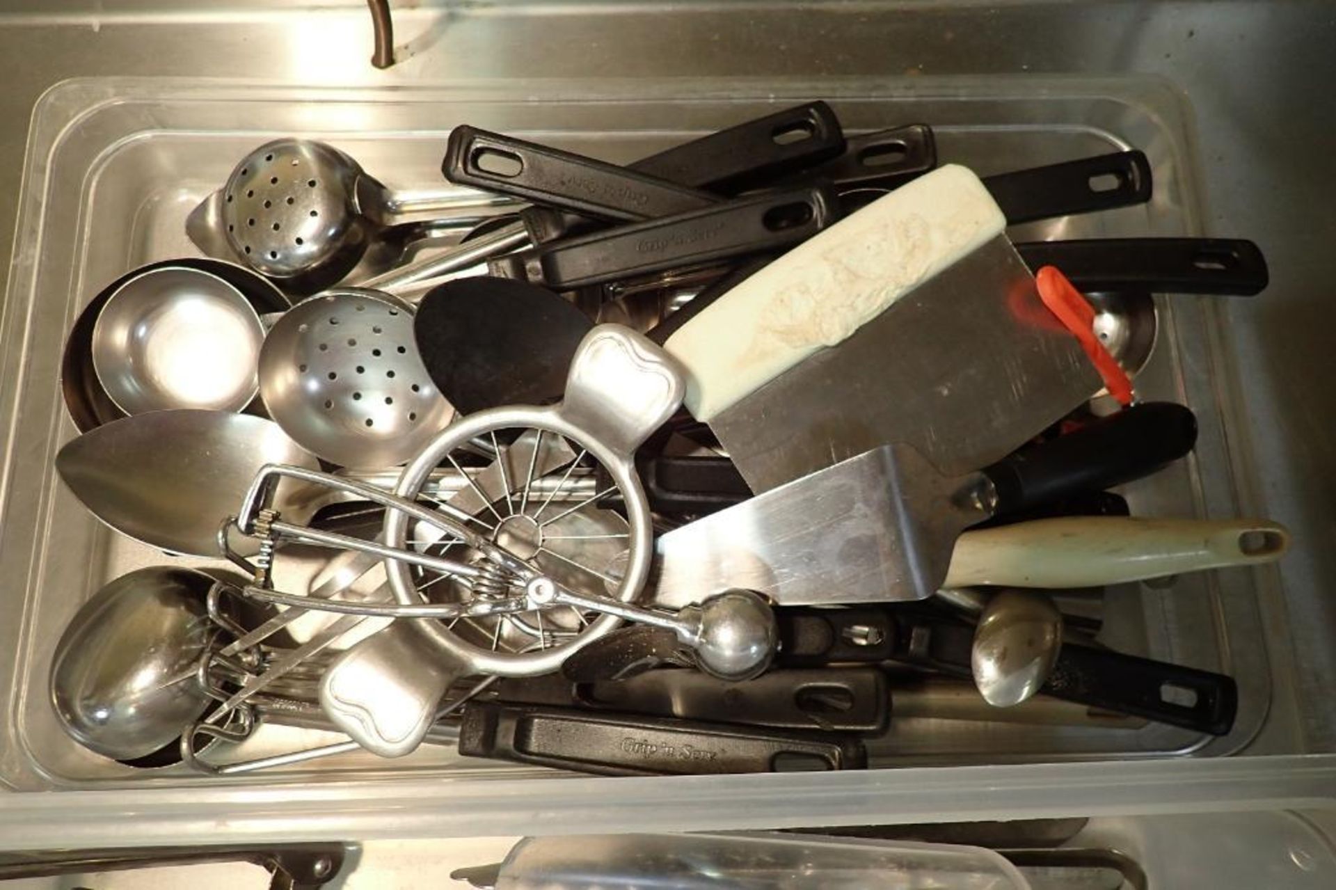 Lot of assorted cooking utensils - Image 3 of 3