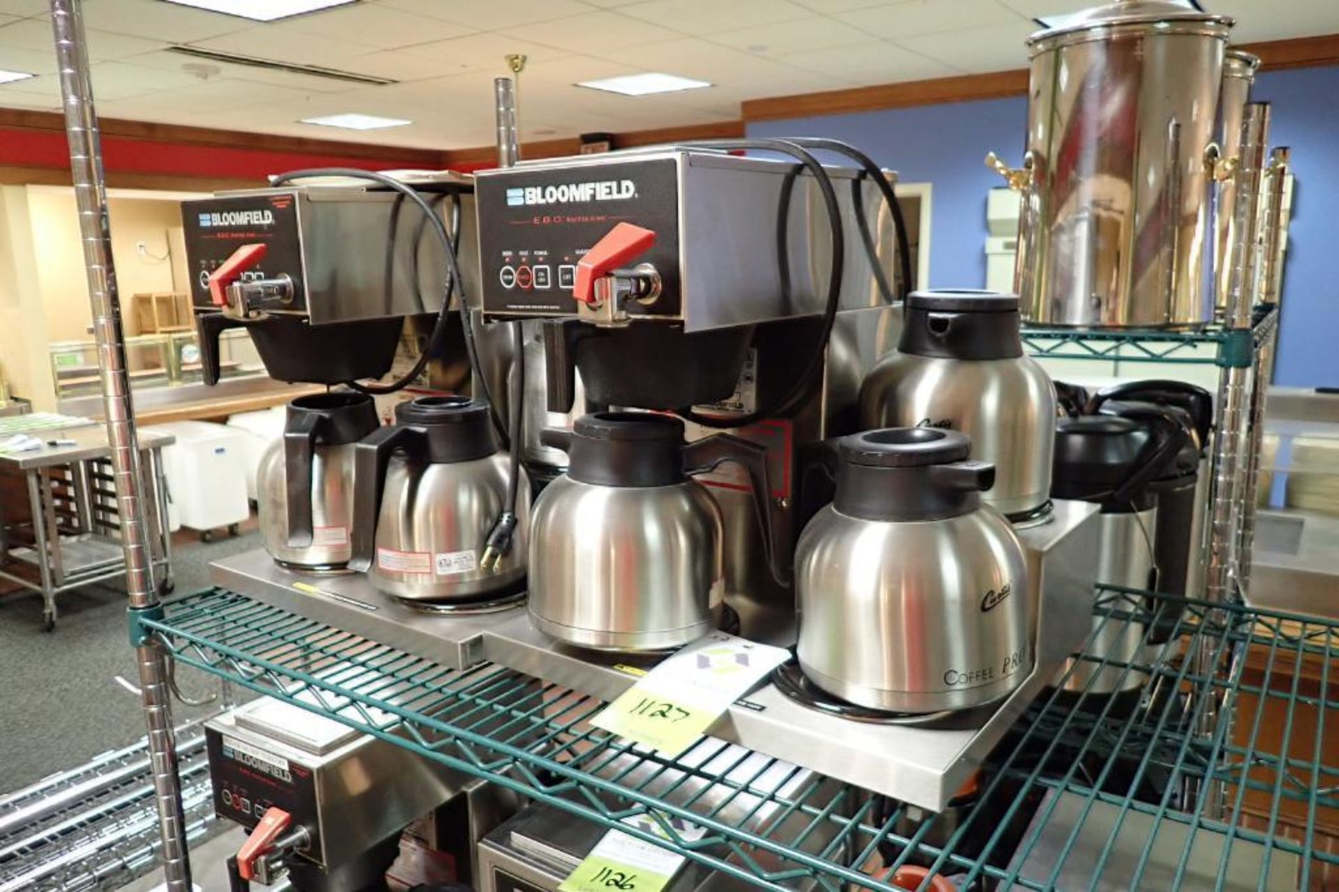 Bloomfield coffee maker with 2 coffee pots - Image 5 of 5