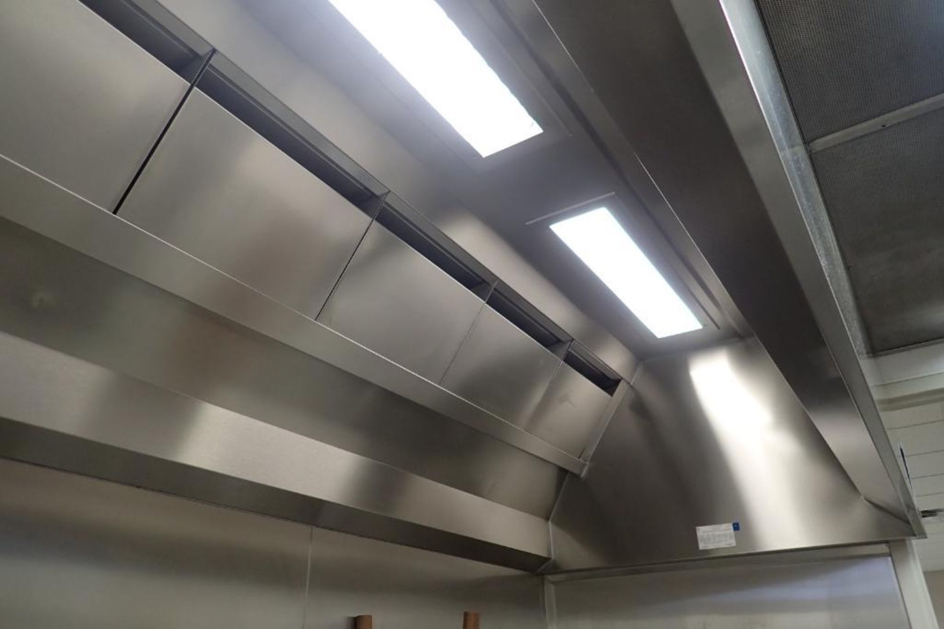 Captive Aire SS exhaust hood - Image 2 of 3