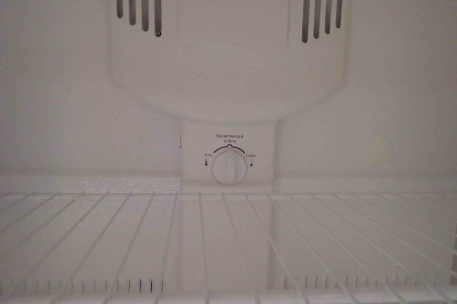 Kenmore white refrigerator bottom and freezer top combo - Image 5 of 7