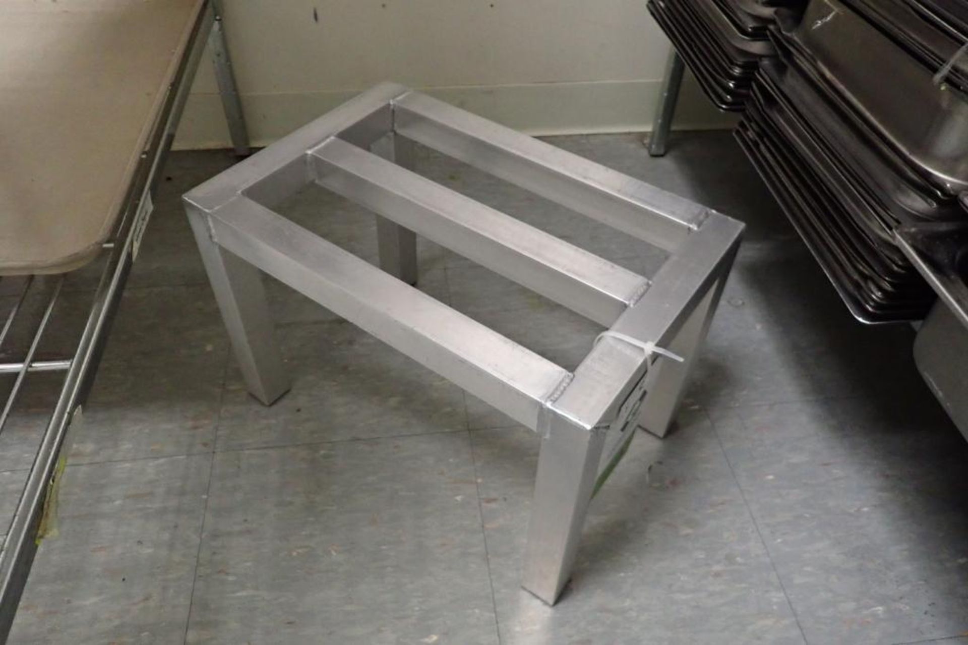 Hubert aluminum rack - Image 2 of 3