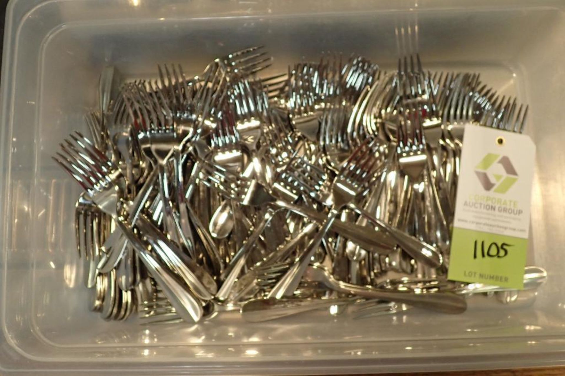 2 containers of dinnerware forks - Image 2 of 3