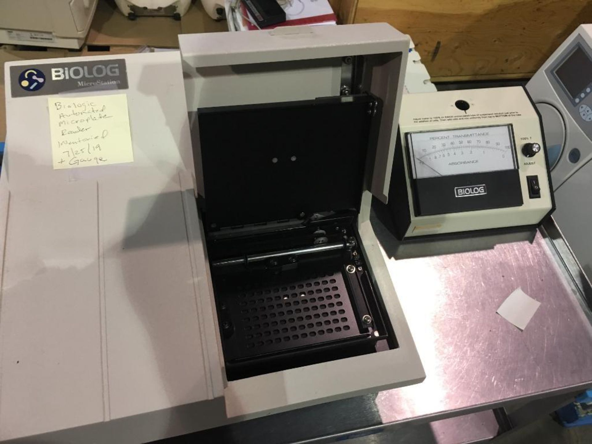 BioTek Instruments microplate reader {Located in Omaha, NE} - Bild 2 aus 9