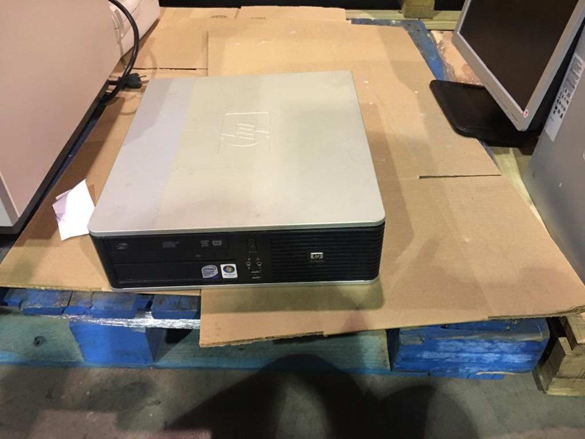 HP Compaq computer {Located in Omaha, NE} - Image 2 of 4