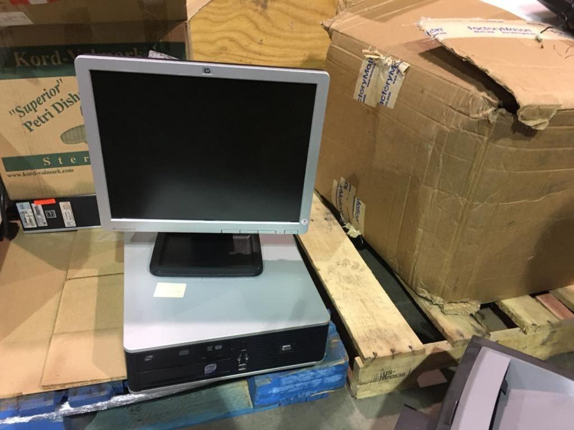 HP Compaq computer with monitor {Located in Omaha, NE}