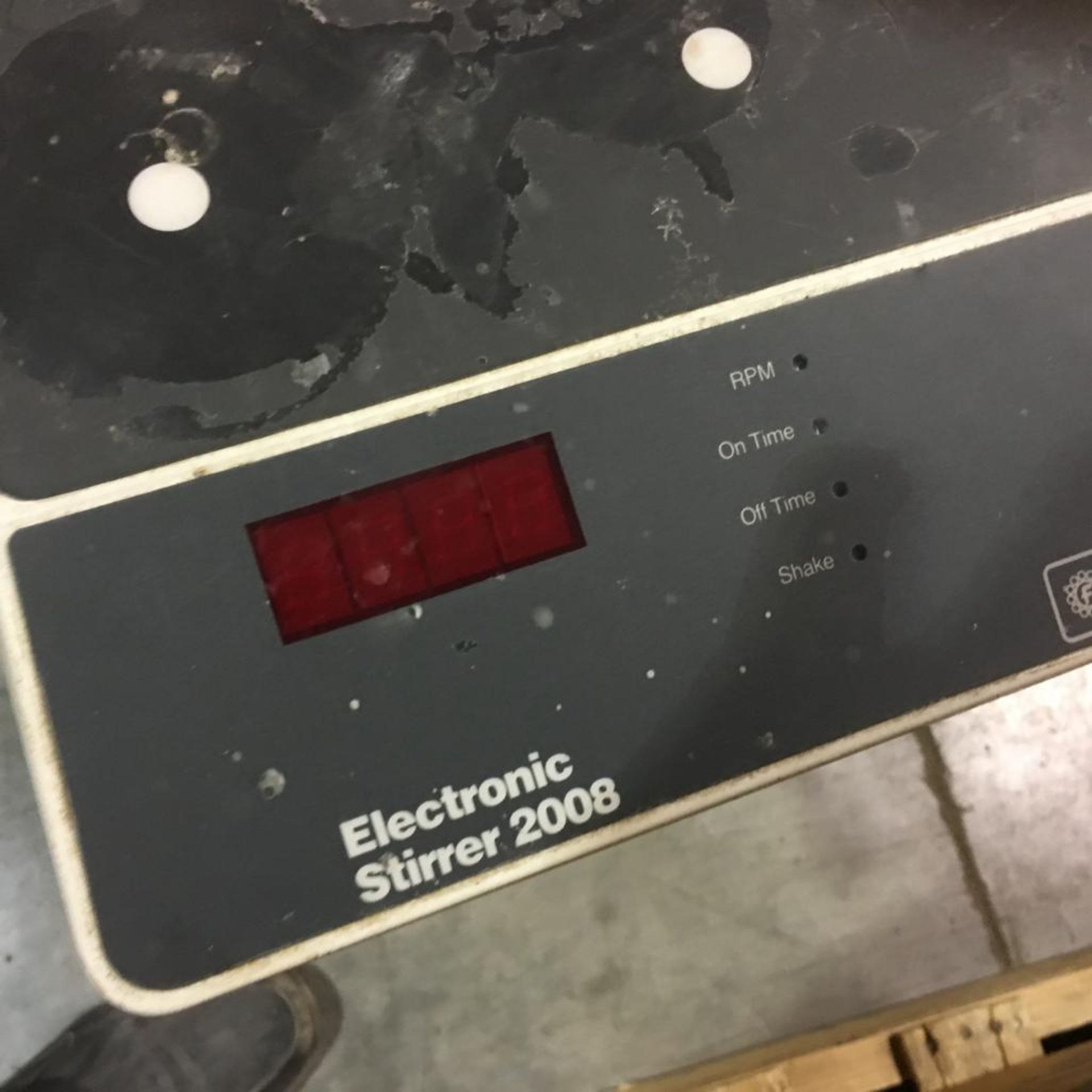 Fisher Scientific electronic stirrer {Located in Omaha, NE} - Image 2 of 5