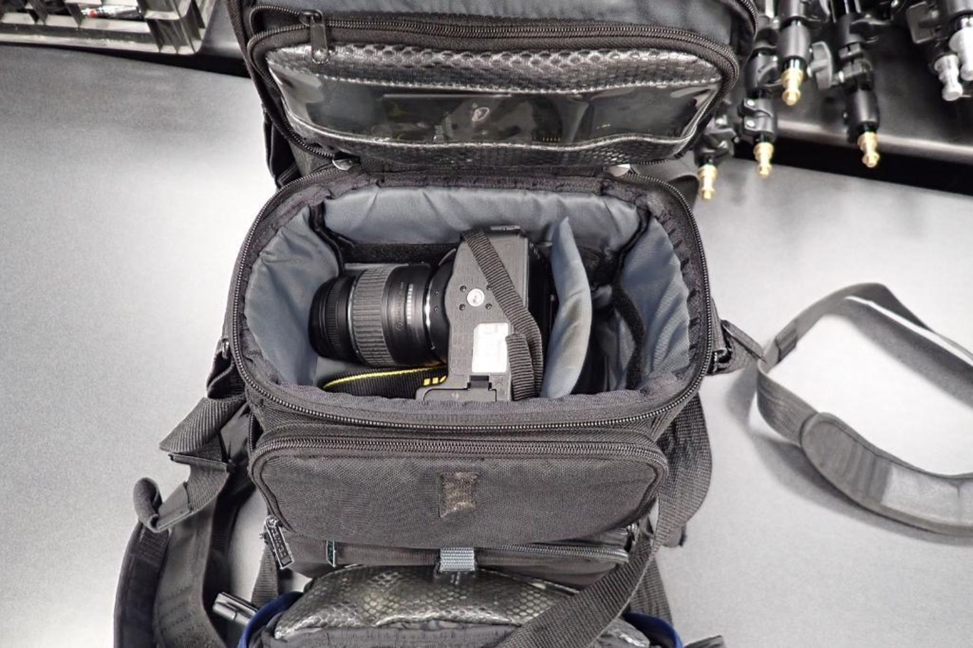 Nikon D3300 professional camera with case - Image 5 of 7