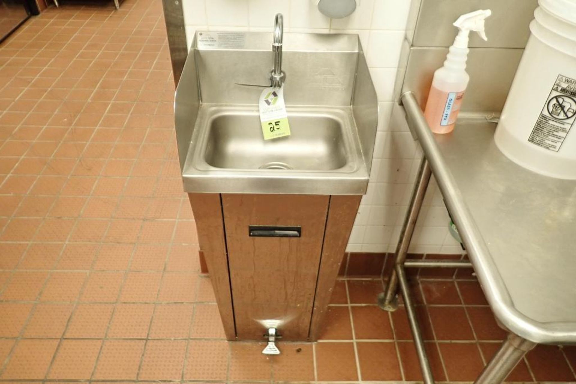 Advance Tabco SS foot operated sink, 17 in. wide x 16 in. deep x 42 in. tall, Model 7-PS-90