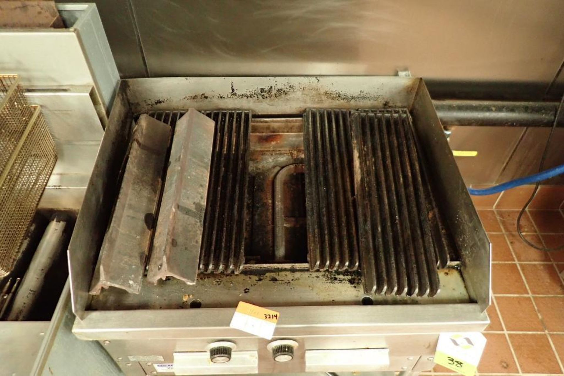 Vulcan grill, natural gas, 29 in. wide x 24 in. deep x 34 in. tall, on casters (bad) - Image 3 of 5