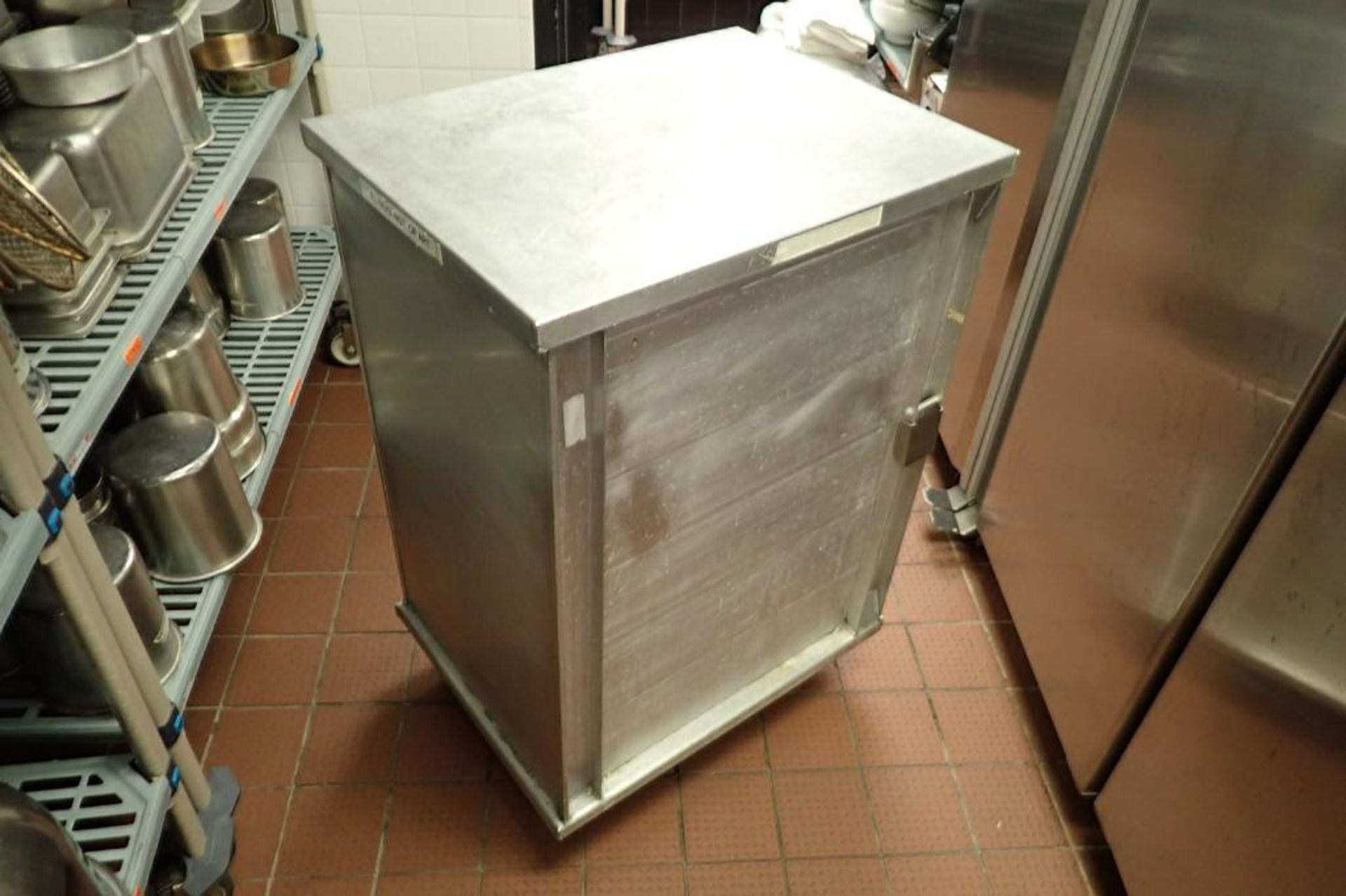 Aluminum holding cabinet for trays, 21 in. wide x 27 in. deep x 41 in. tall, on casters - Image 3 of 4