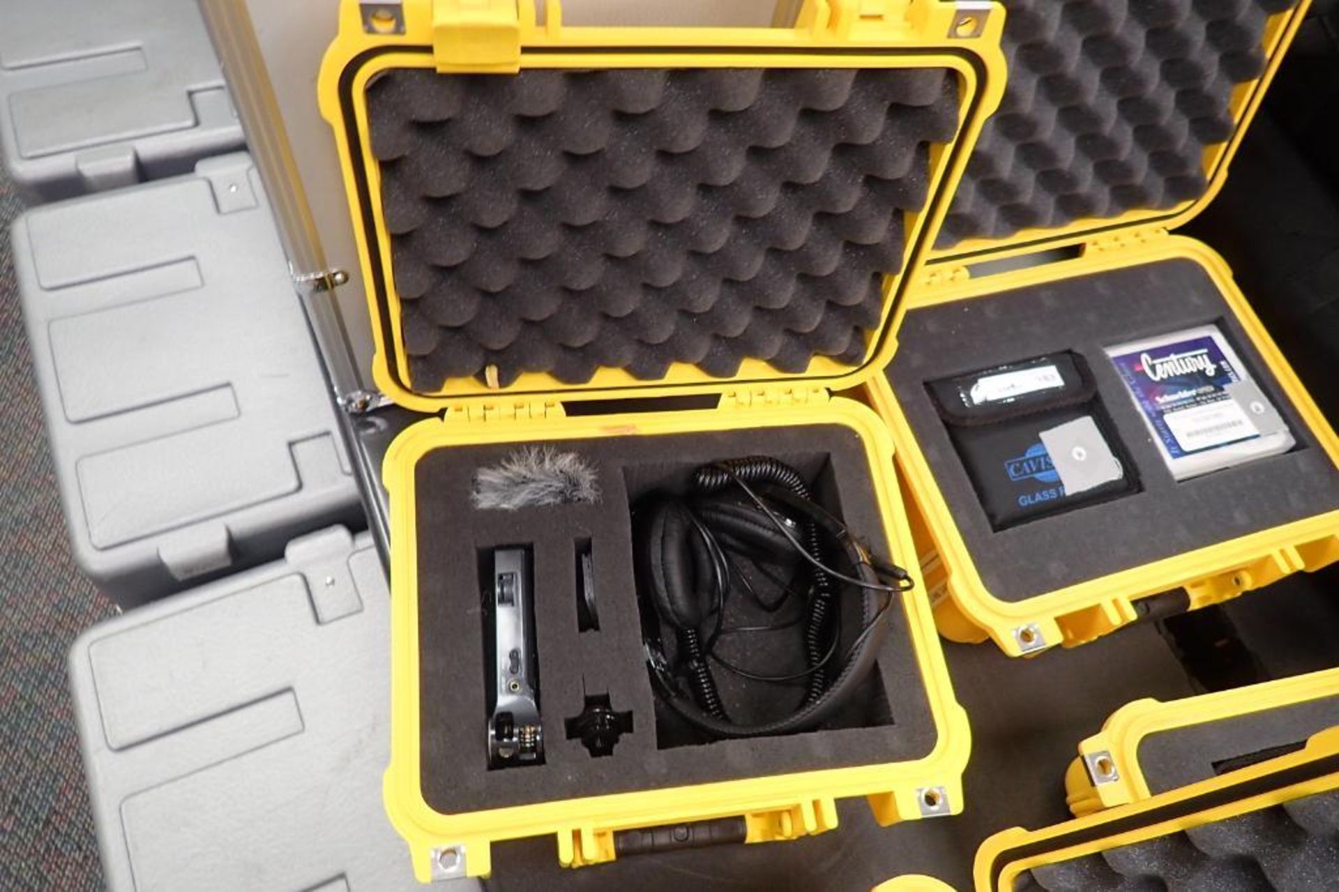 Pelican 1400 case with misc. audio video accessories - Image 5 of 14
