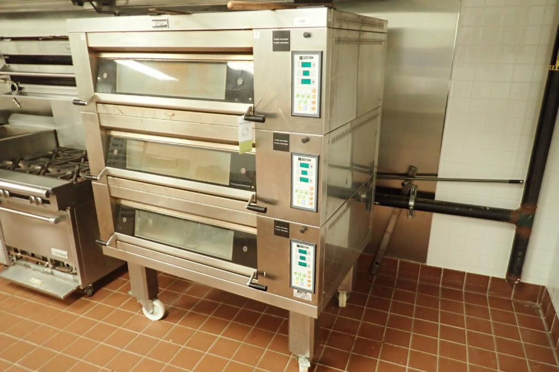 Doyon SM 3 tier oven, Model 2T3, SN 104599, 208 volt, 3 phase, 54 in. wide x 39 in. deep x 73 in. ta - Image 2 of 7