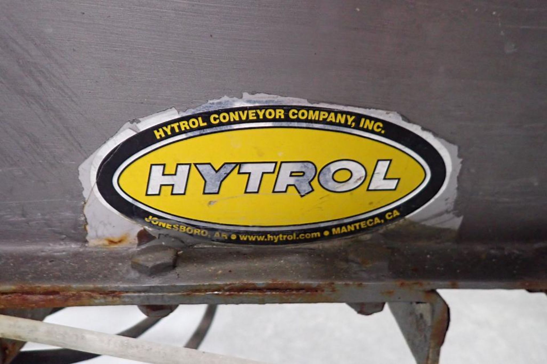 Hytrol powered roller conveyor, 84 in. long x 15 in. wide x 24 in. tall - ** Rigging Fee: $ 50 ** - Image 4 of 6