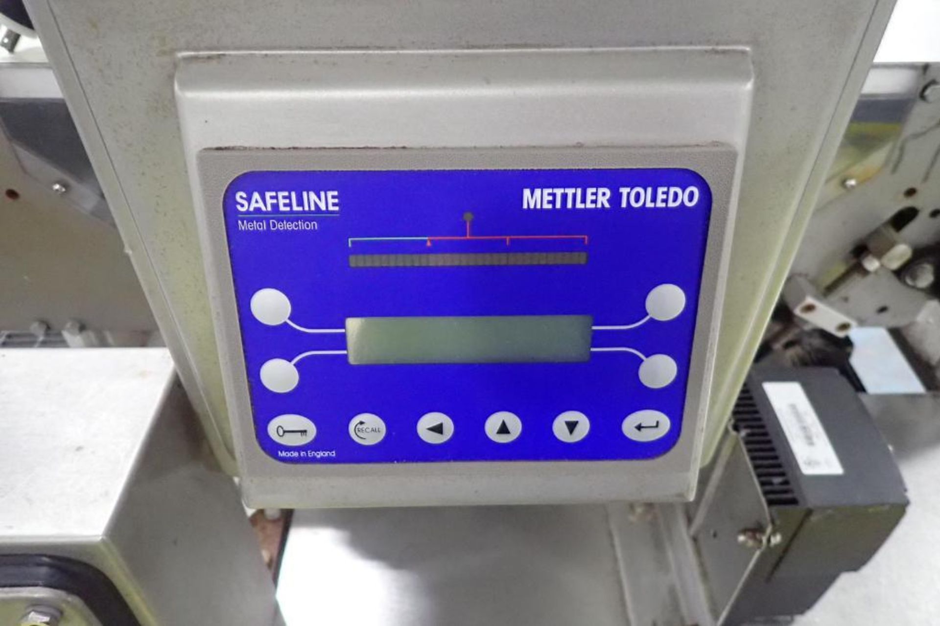 Safeline Mettler Toledo metal detector, Model V3, SN 62171, 6 in. wide x 4 in. tall aperture, convey - Image 7 of 11