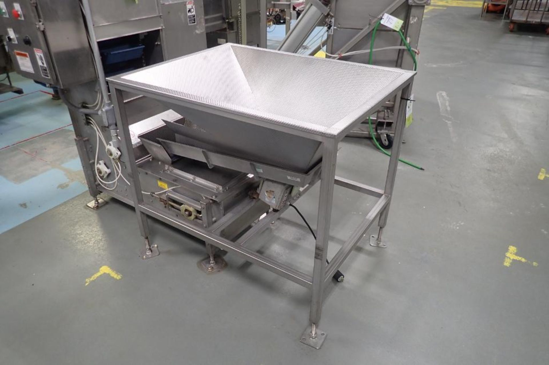 SS dimple hopper 42 in. x 32 in. x 18 in. tall, with Syntron vibratory conveyor, SS dimple bed 36 in