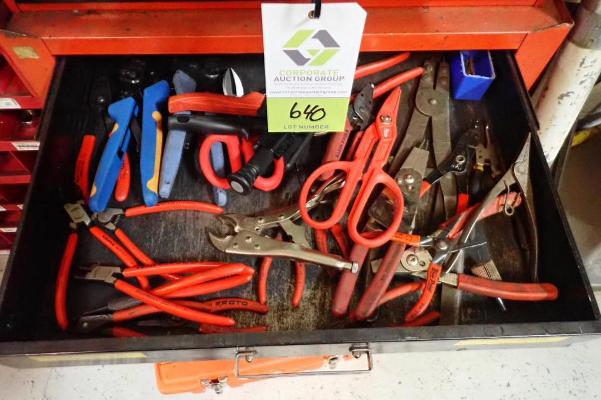 Montgomery Ward 8-drawer tool box on wheels with tools, dies, taps, wrenches, hammers, pliers, cutte - Image 3 of 4