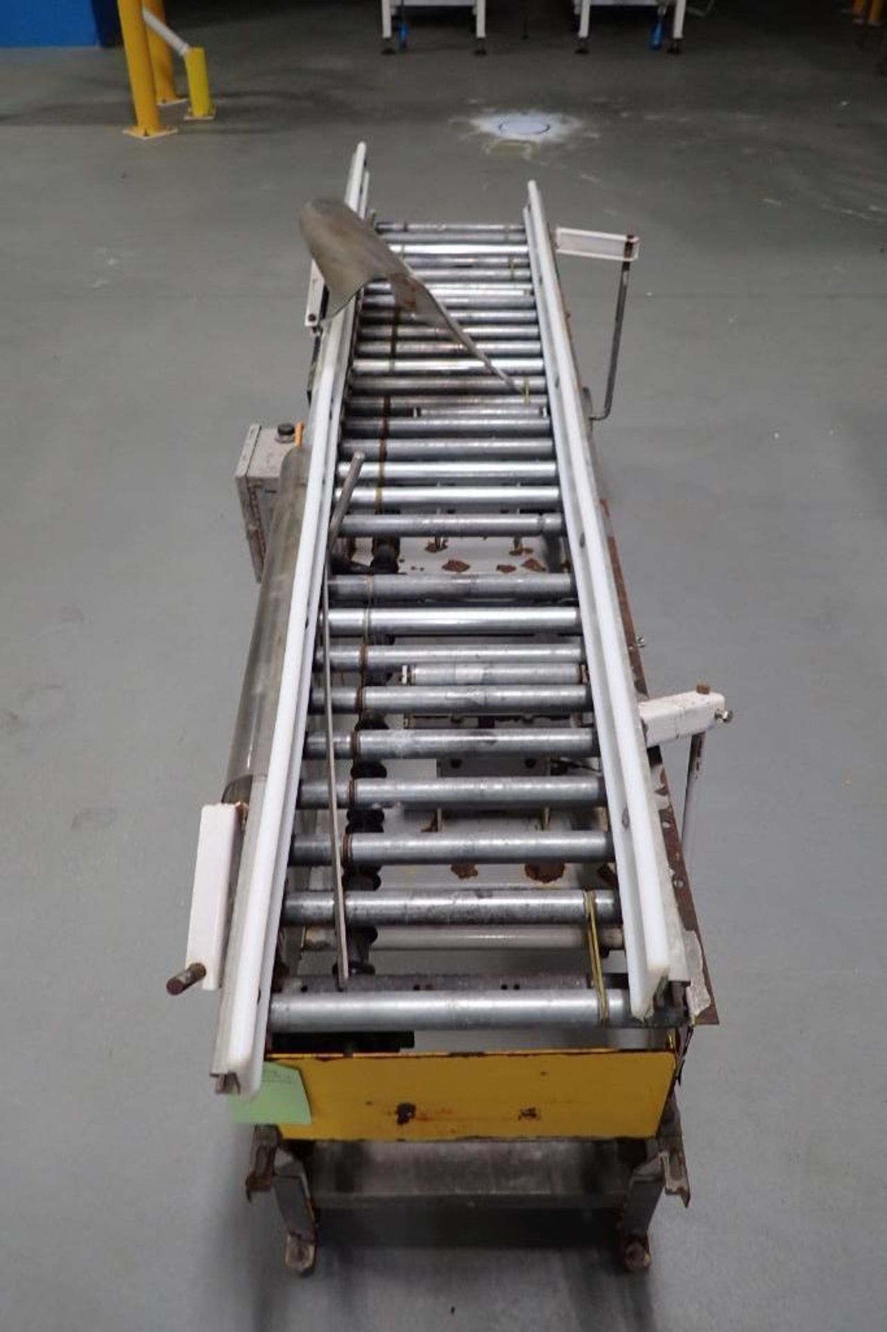 Hytrol powered roller conveyor, 84 in. long x 15 in. wide x 24 in. tall - ** Rigging Fee: $ 50 ** - Image 5 of 6