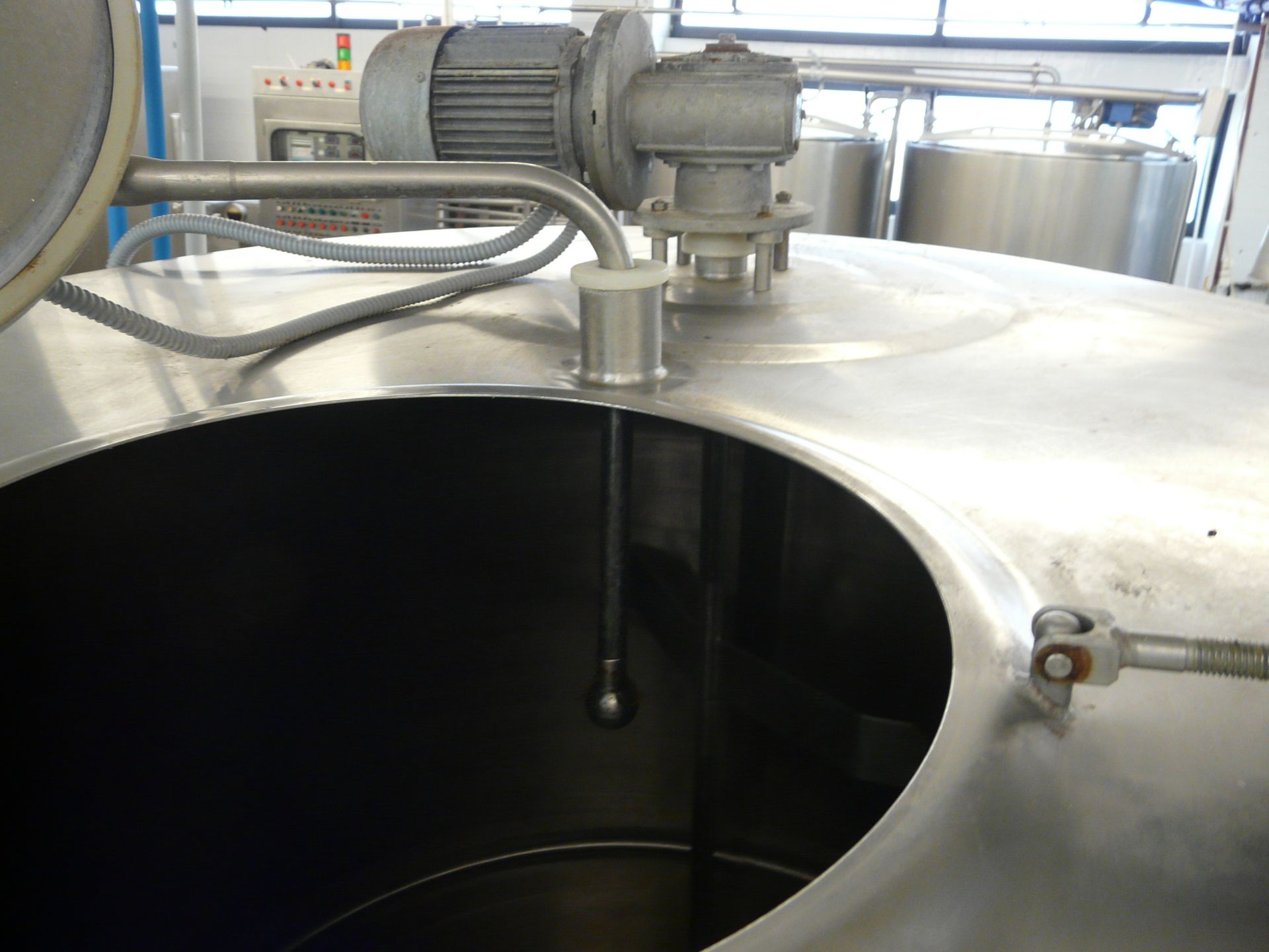 Mixing/Cooling Tank for Ice Cream 1000L with agitator, Type FRIGOMILK,Self contained Freon Condenser - Image 4 of 4