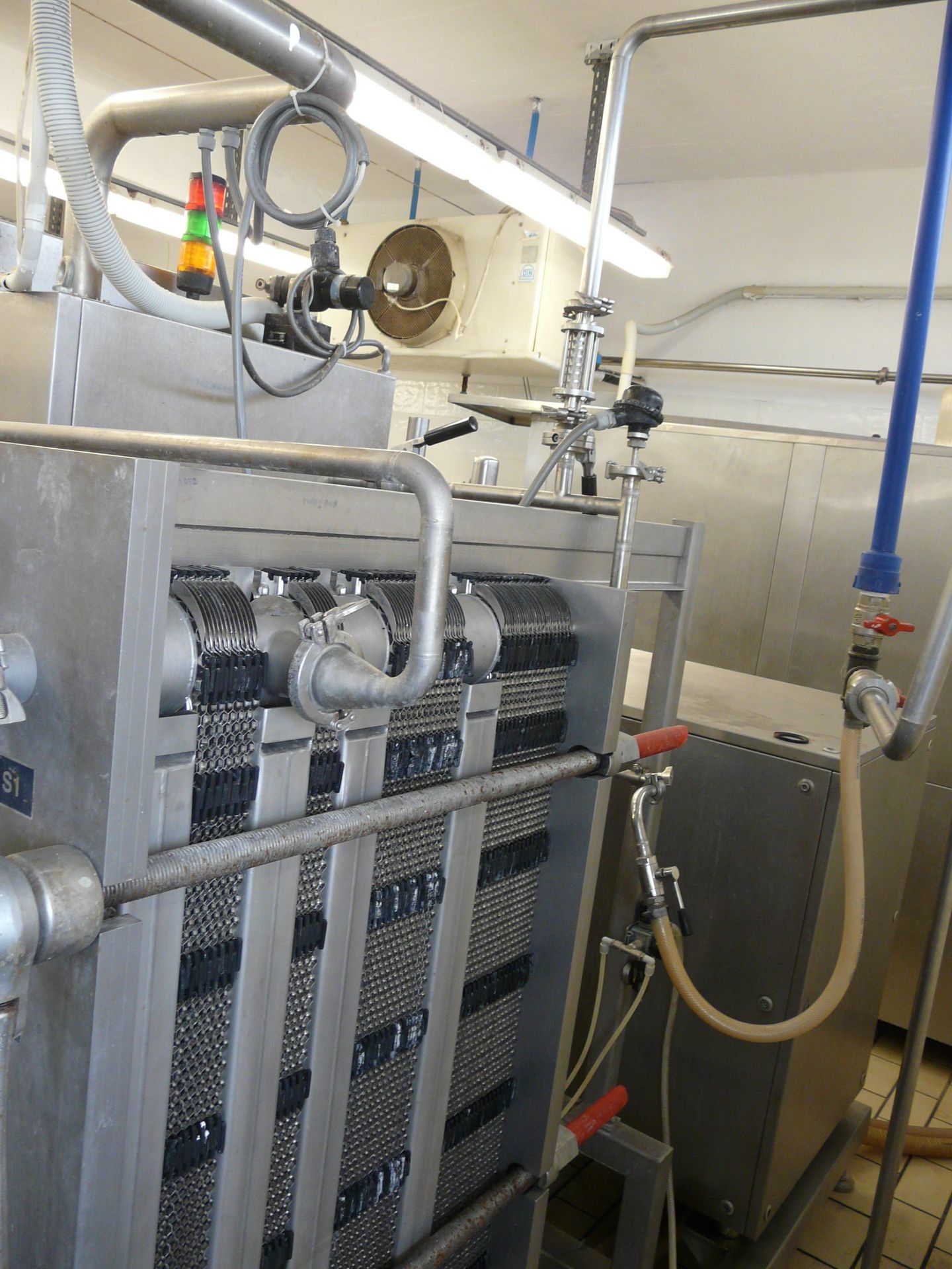 TETRA PAK HOYER HTST 1200 Pasteurizer for Ice Cream , Contains 2 x Tanks with agitators ,1 Plate - Image 7 of 20