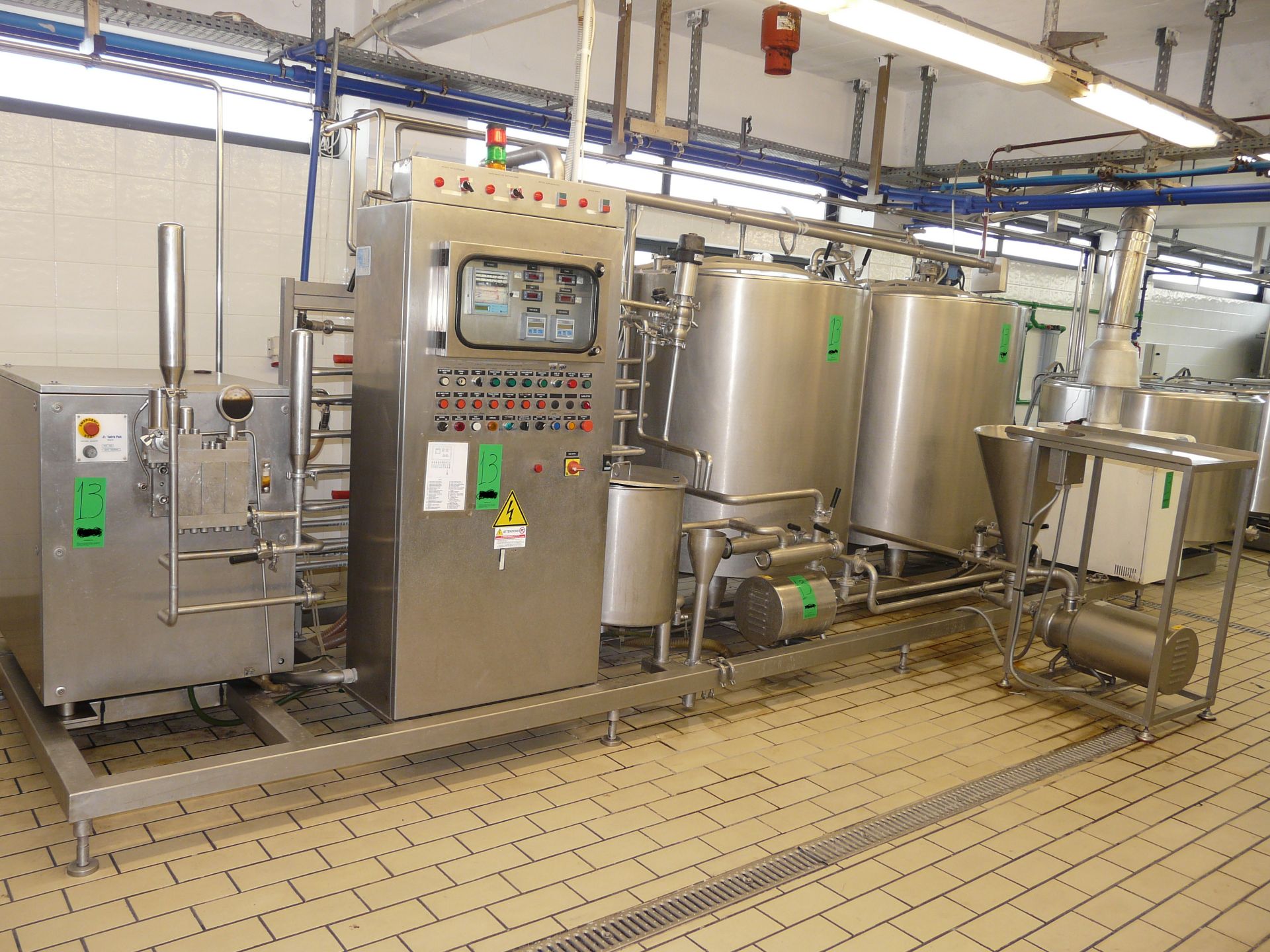 TETRA PAK HOYER HTST 1200 Pasteurizer for Ice Cream , Contains 2 x Tanks with agitators ,1 Plate