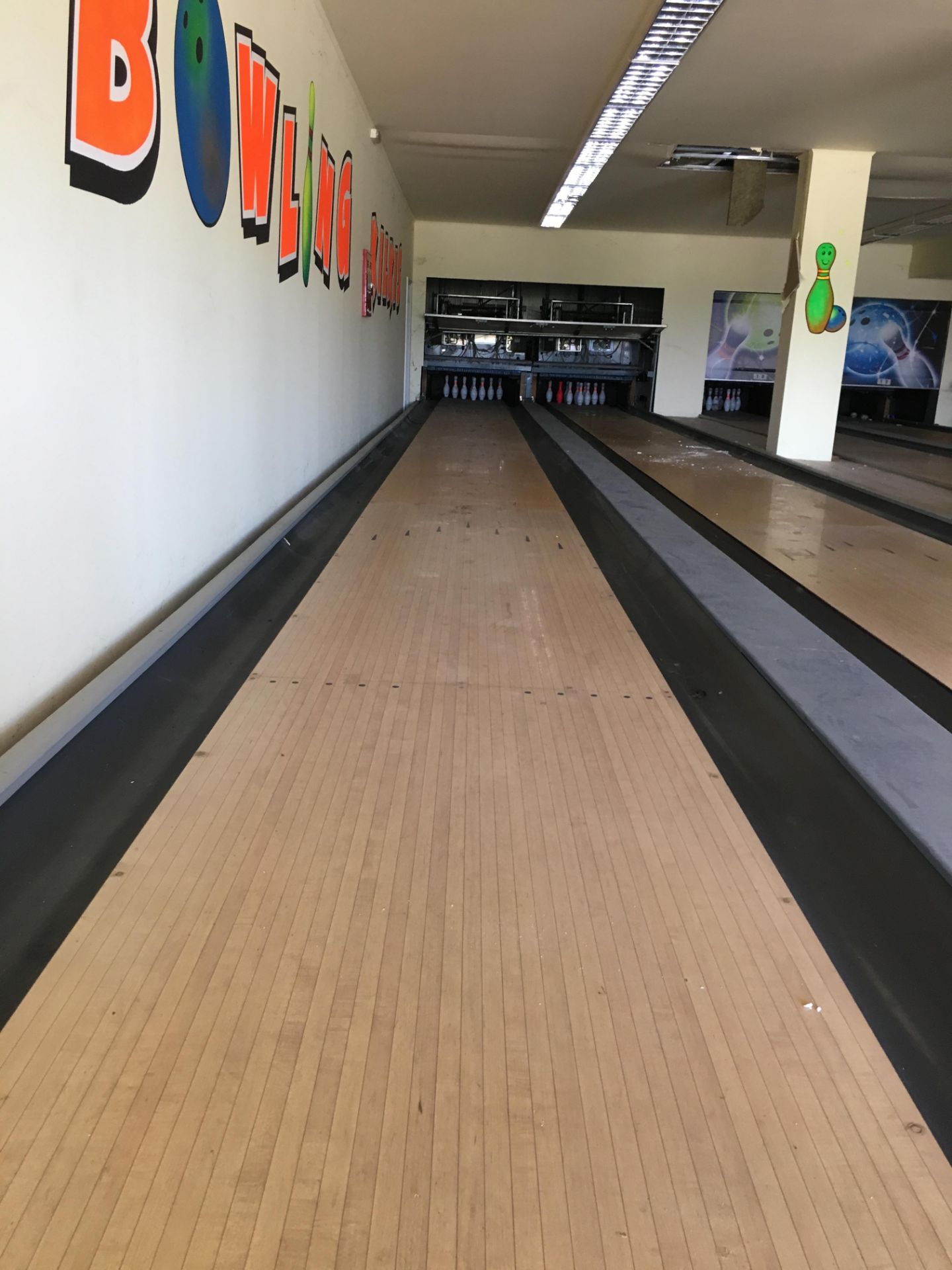 Complete Bowling Facility 4 Lanes Brunswick ( Building Not for Sale) - Image 30 of 86