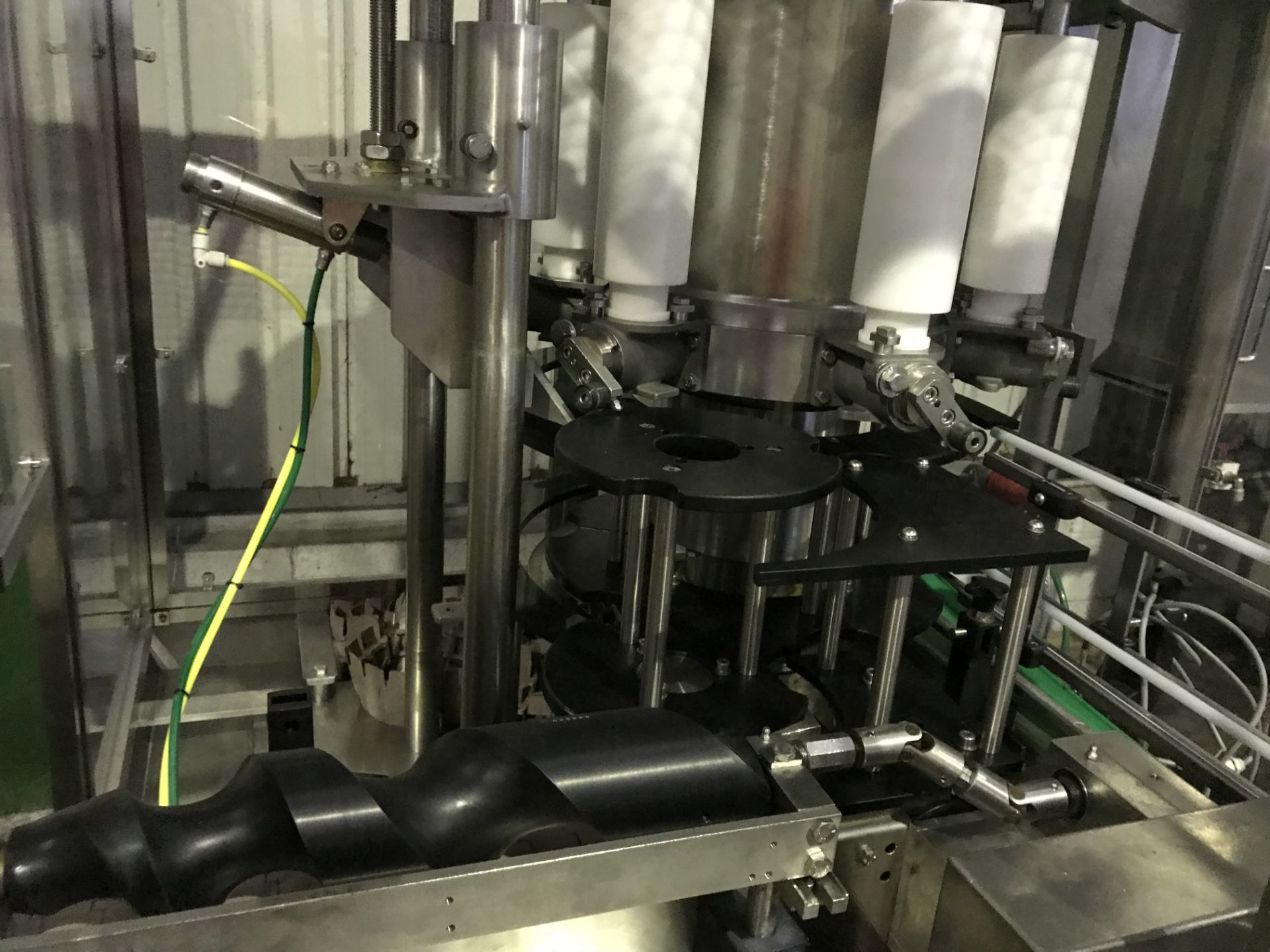 Hema MR6/10 Rotary bottle filler & Zalkin / Krones CA3 Six head rotary capper LOCATION UK - Image 3 of 22