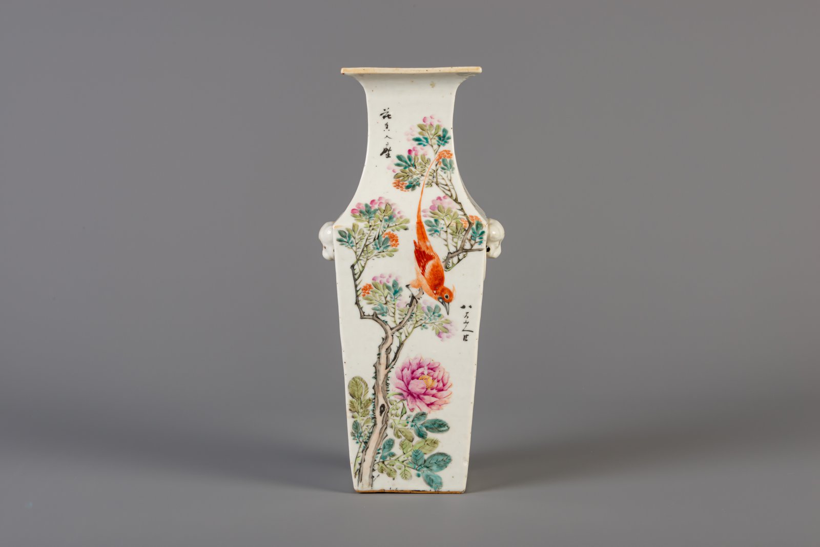 A square Chinese qianjiang cai vase, 19th/20th C. - Image 3 of 6