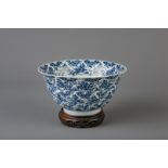 A Chinese blue and white bowl with floral design, Kangxi