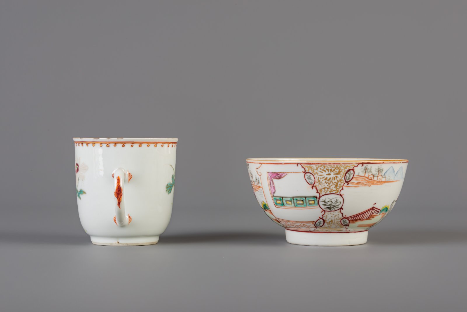 A varied collection of Chinese porcelain, 18th/19th C. - Image 11 of 13