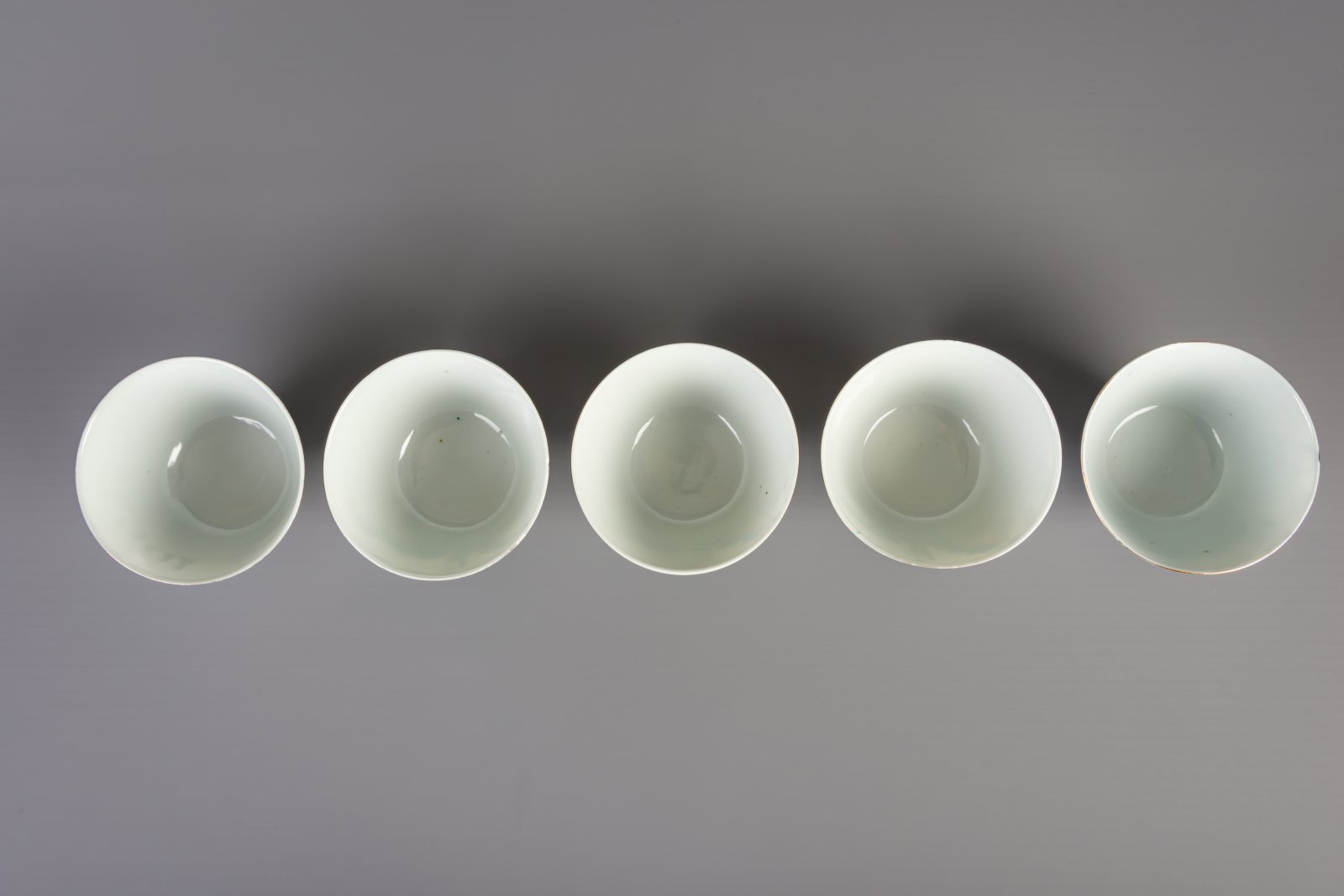 A Chinese qianjiang cai eleven-part tea set, 19th/20th C. - Image 6 of 16