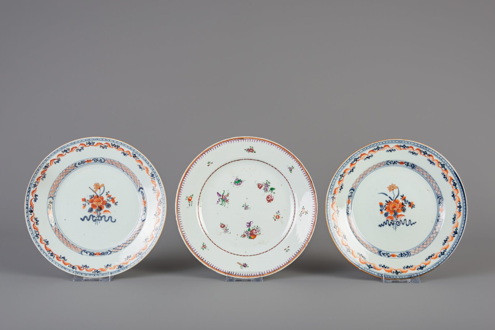 A varied collection of Chinese porcelain, 18th/19th C. - Image 4 of 13