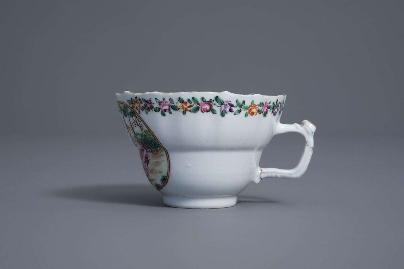 A Chinese famille rose export 'Flora and Zephyr' cup and saucer, Qianlong - Image 7 of 9