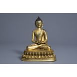 A Chinese gilt bronze figure of Buddha, 19th/20th C.