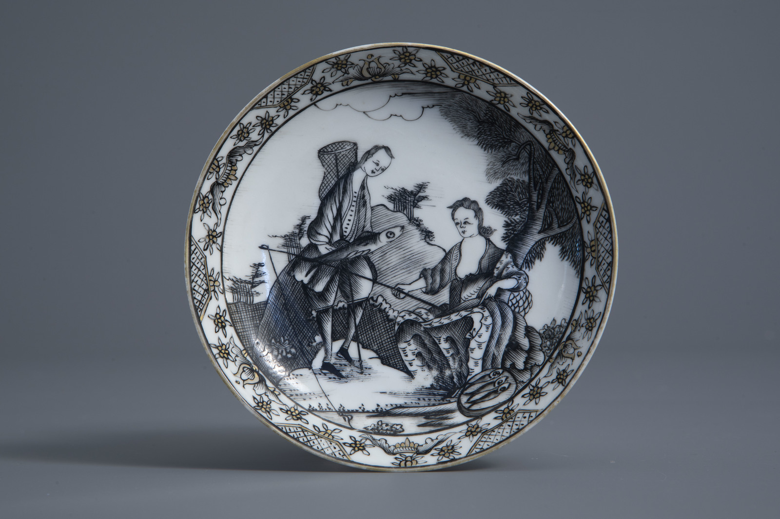 A Chinese grisaille export cup and saucer with allegorical 'Agua' design, Qianlong - Image 2 of 9